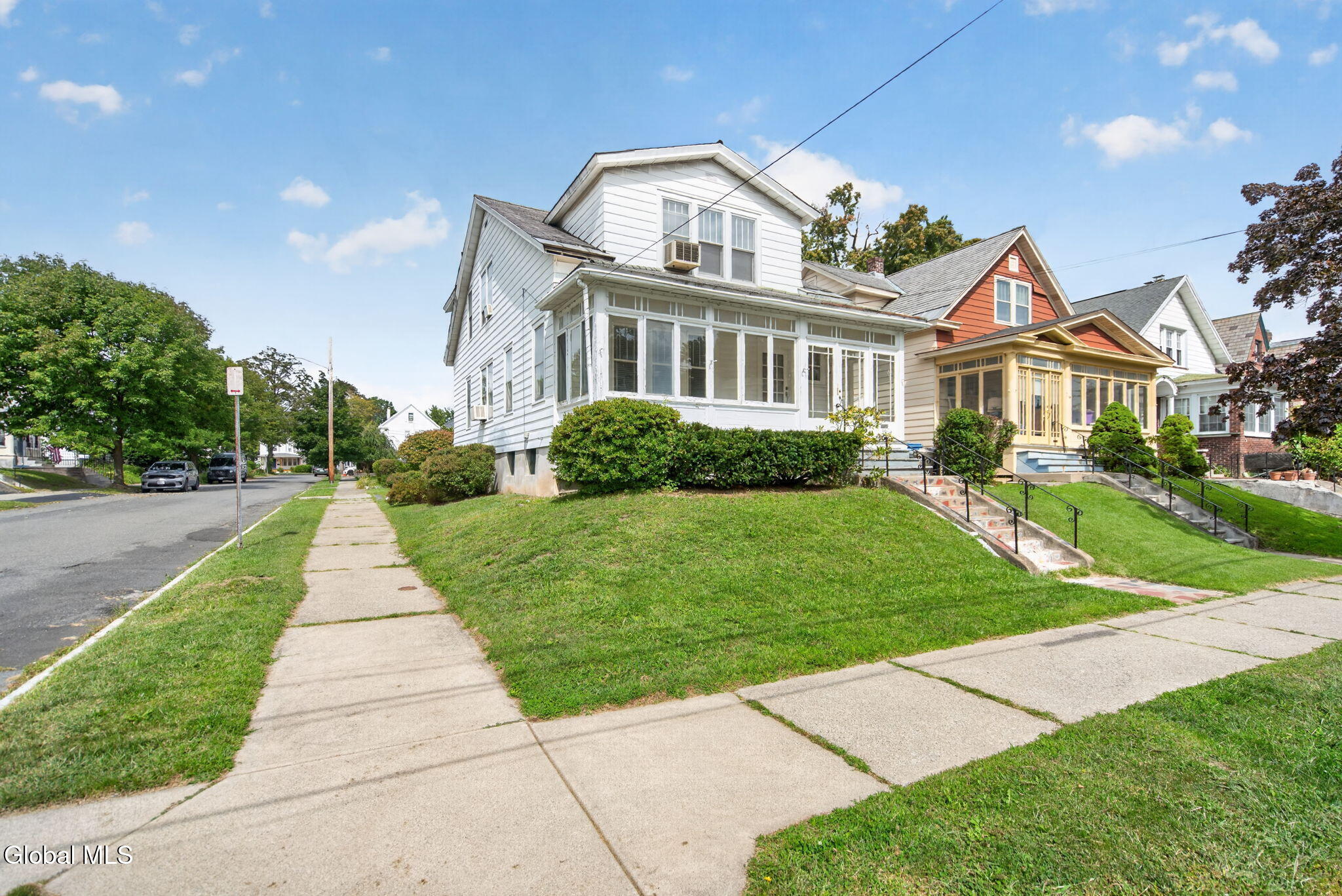 39 W Erie Street