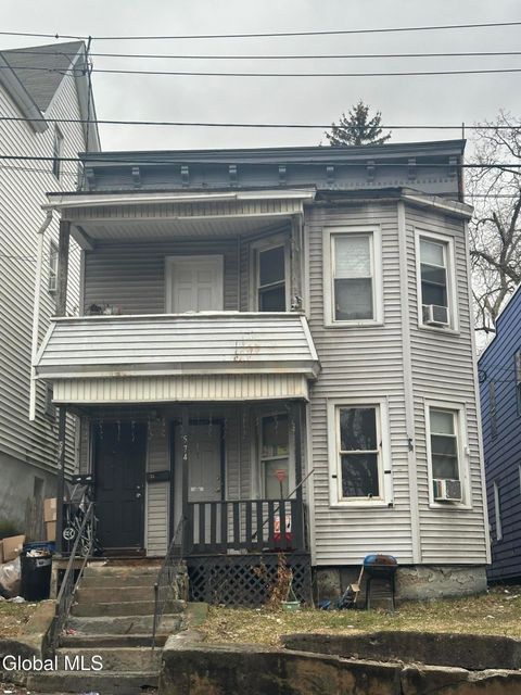 Photo of 574 Crane Street, Schenectady, NY 12303 (MLS # 202613421)