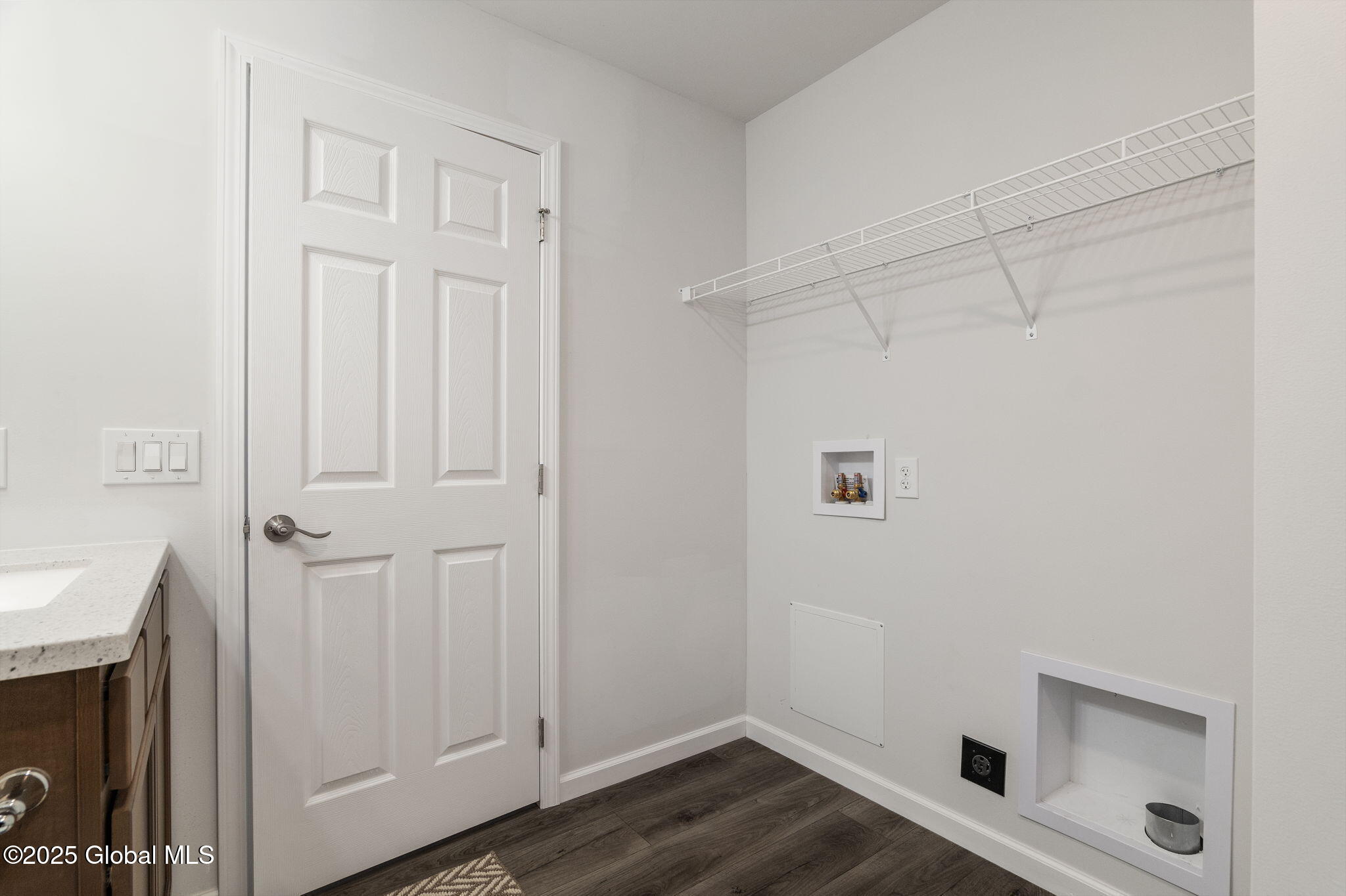 Saratoga, New York 12866, United States, 3 Bedrooms Bedrooms, ,2 BathroomsBathrooms,Residential,Active,116676