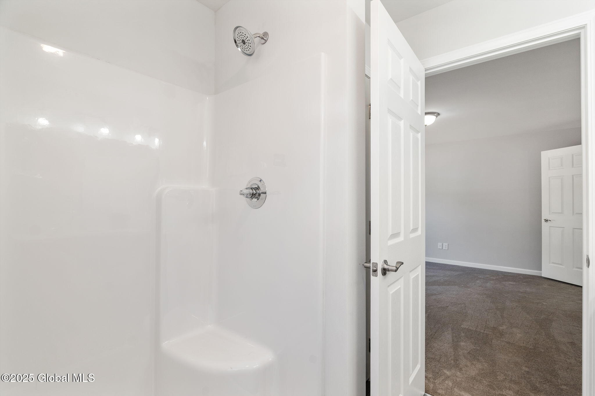 Saratoga, New York 12866, United States, 3 Bedrooms Bedrooms, ,2 BathroomsBathrooms,Residential,Active,116676