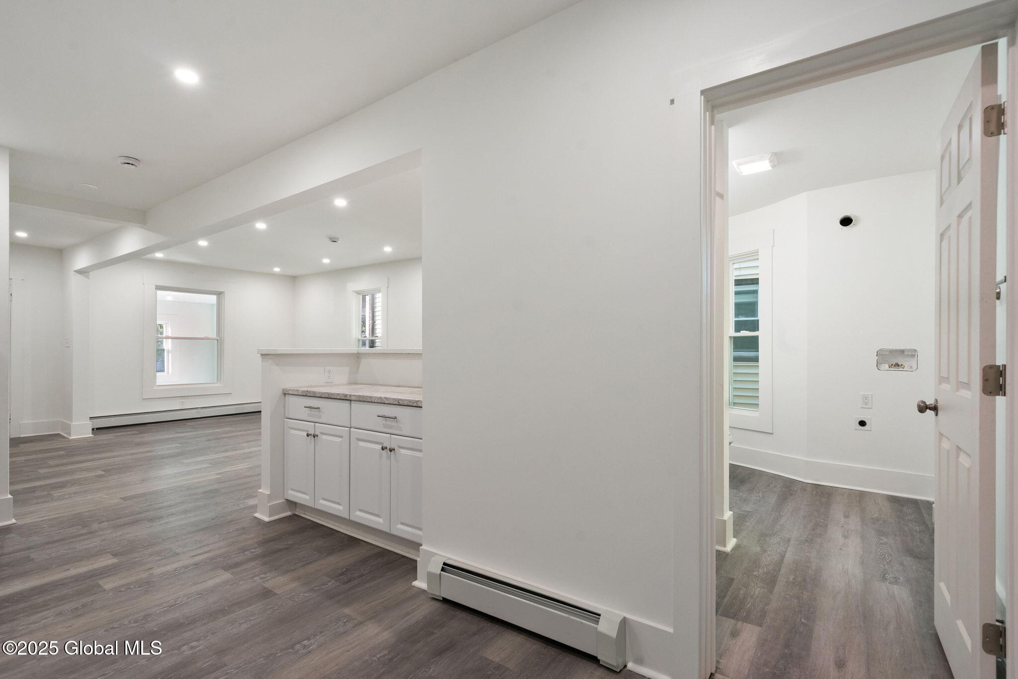 129 N Pine Avenue, Albany, New York image 8