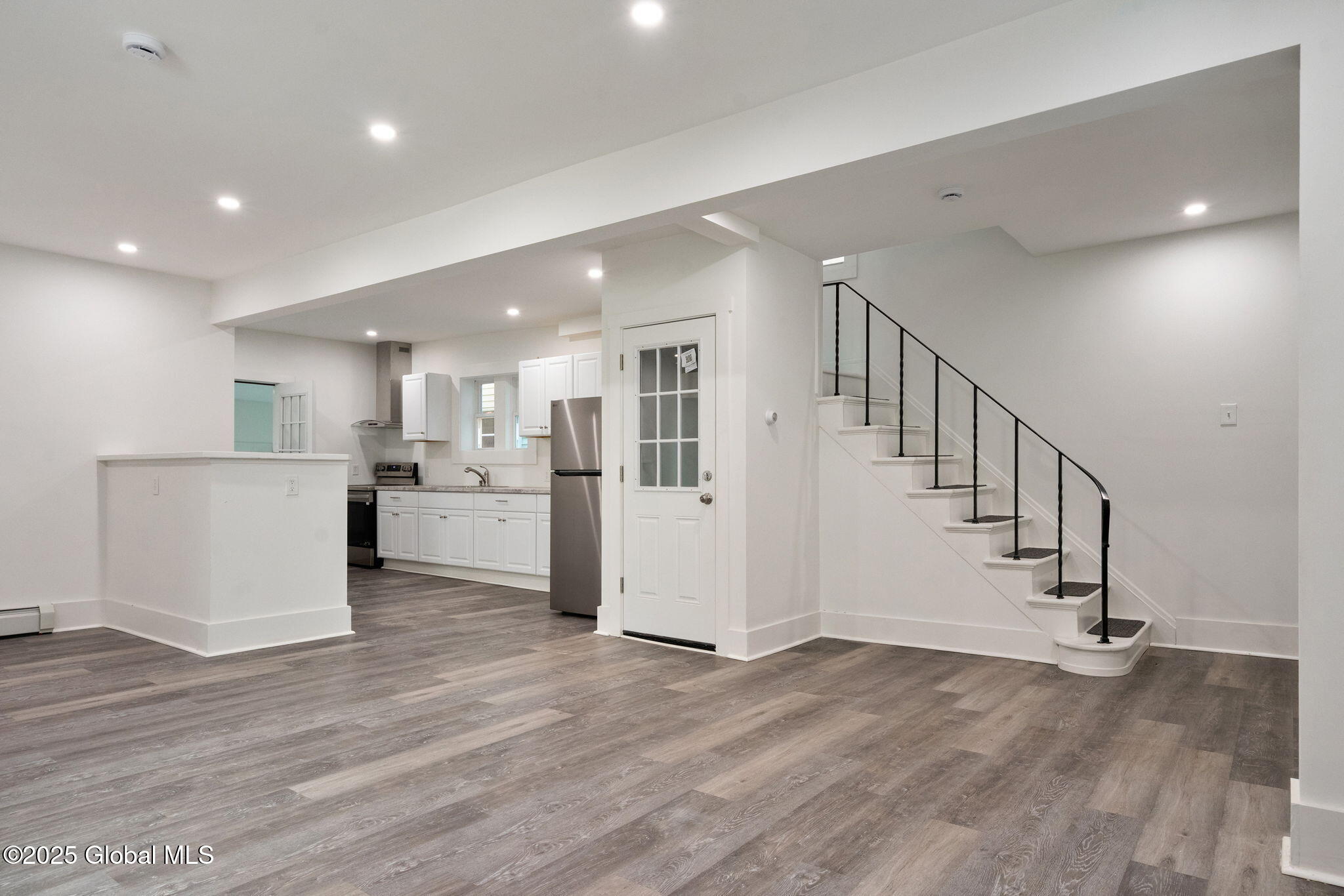 129 N Pine Avenue, Albany, New York image 5