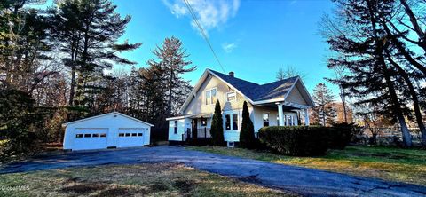 Photo of 1941 Helderberg Avenue, Rotterdam, NY 12306 (MLS # 202530380)