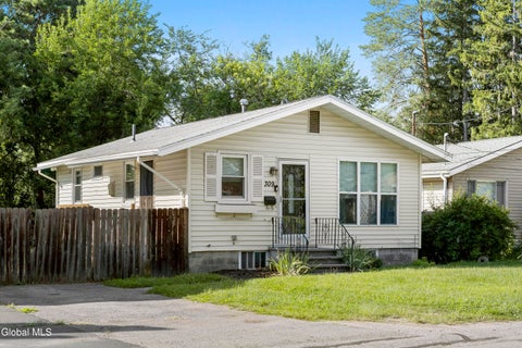 Homes For Sale - 309 Manchester Road<br/> Schenectady, NY 12304
