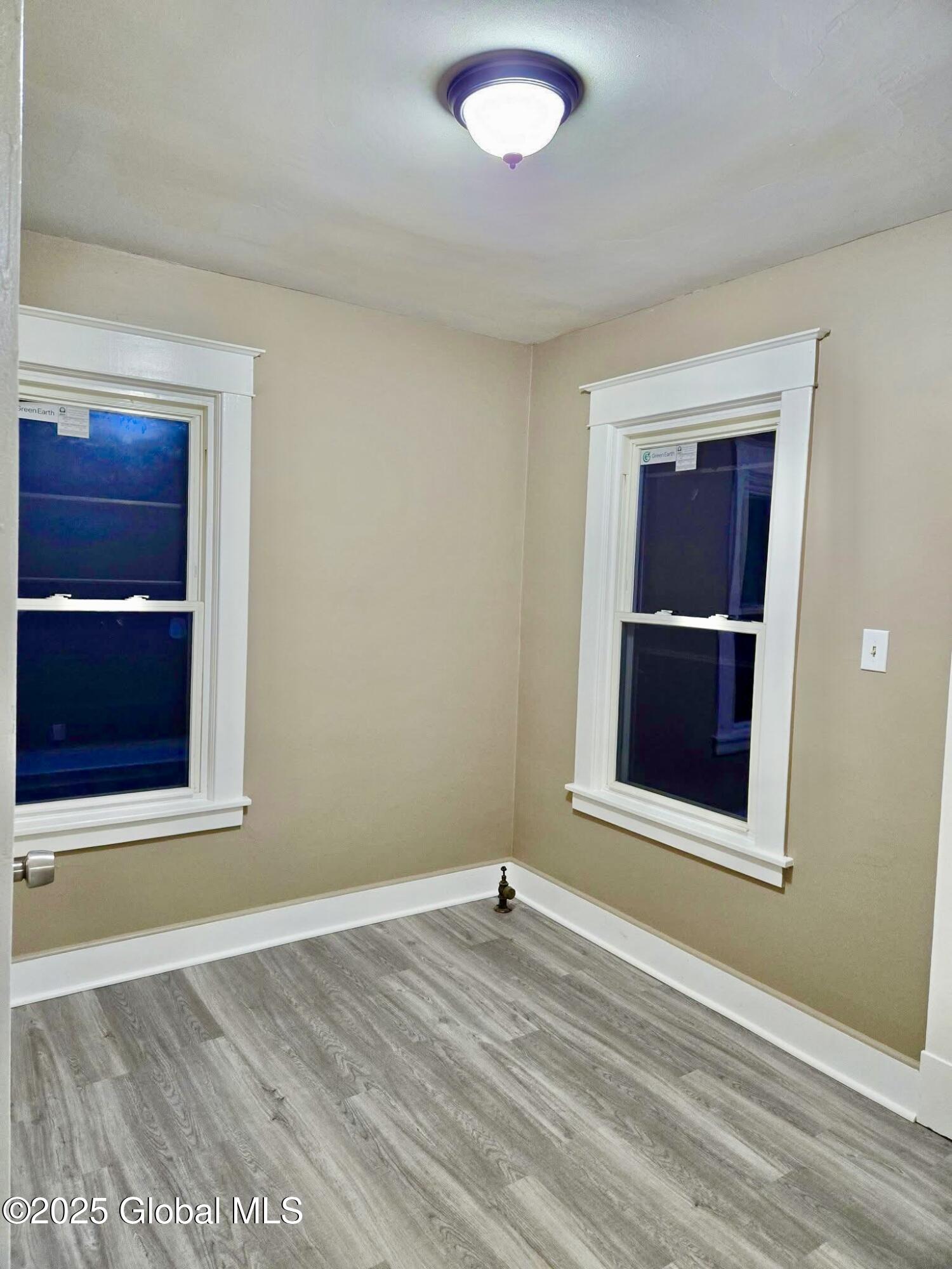 Schenectady, New York 12307, United States, 7 Bedrooms Bedrooms, ,5 BathroomsBathrooms,Residential,Active,162898