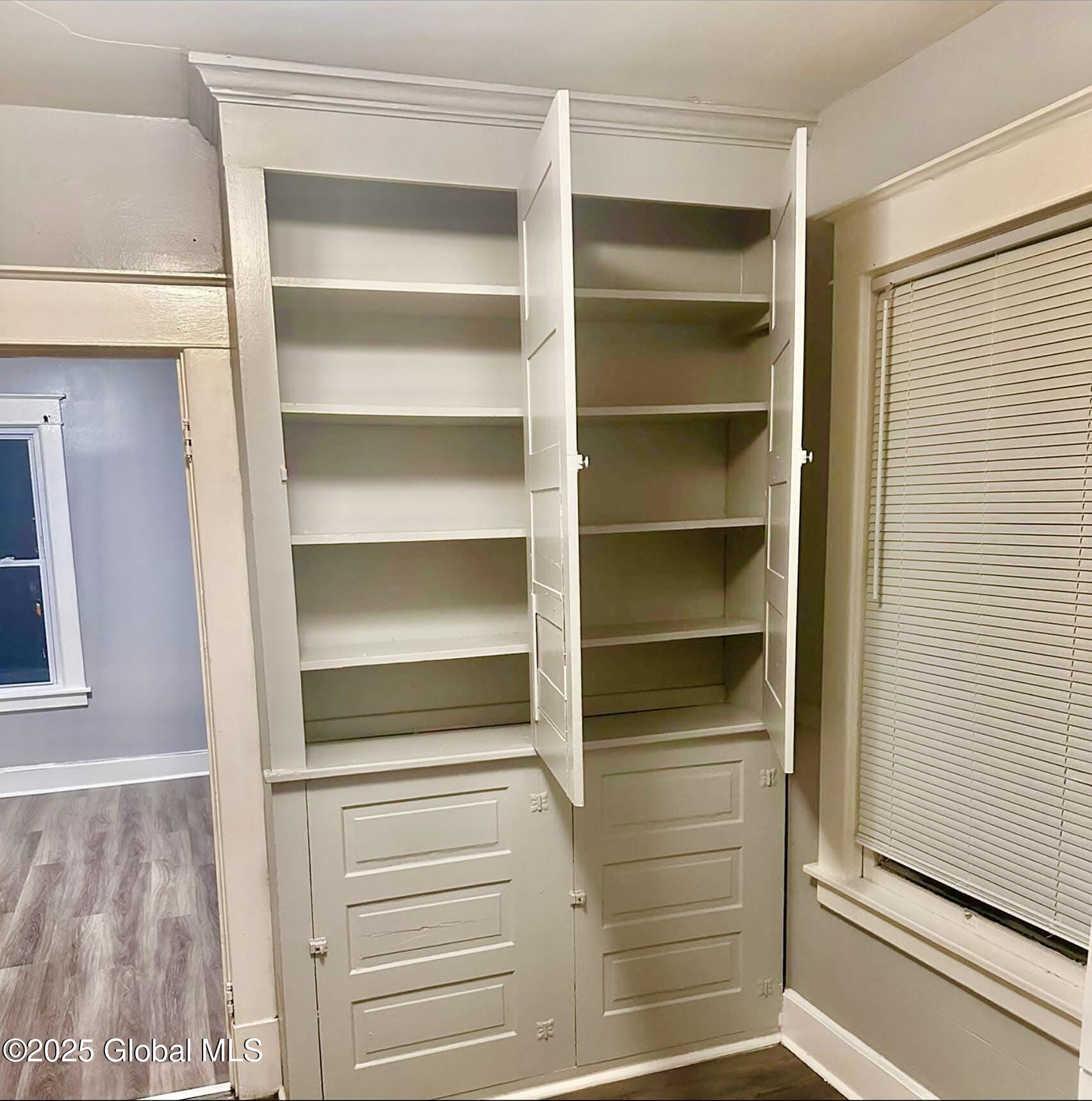 Schenectady, New York 12307, United States, 7 Bedrooms Bedrooms, ,5 BathroomsBathrooms,Residential,Active,162898