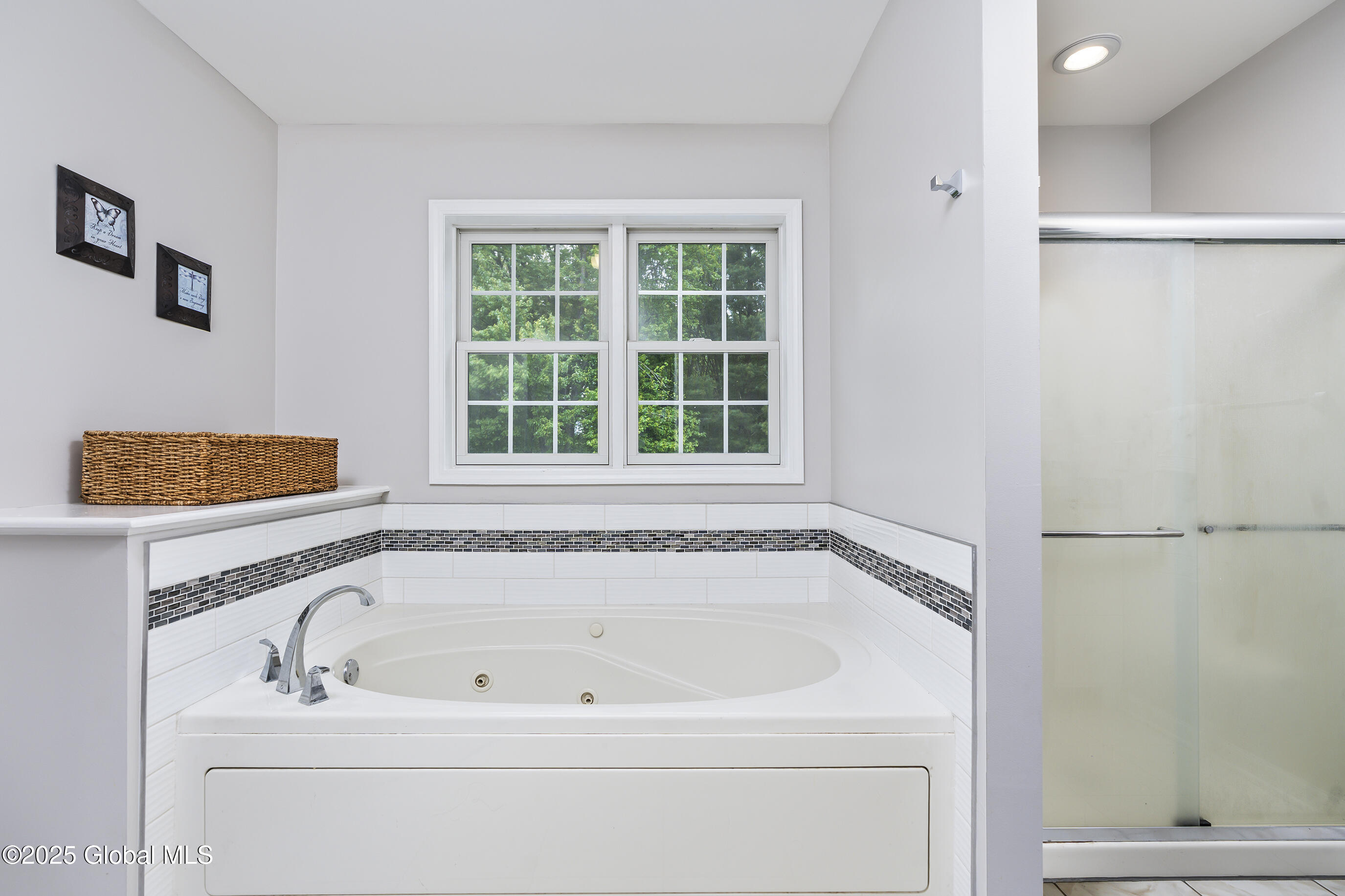 16 Shinnecock Hills Drive, Colonie, New York image 35