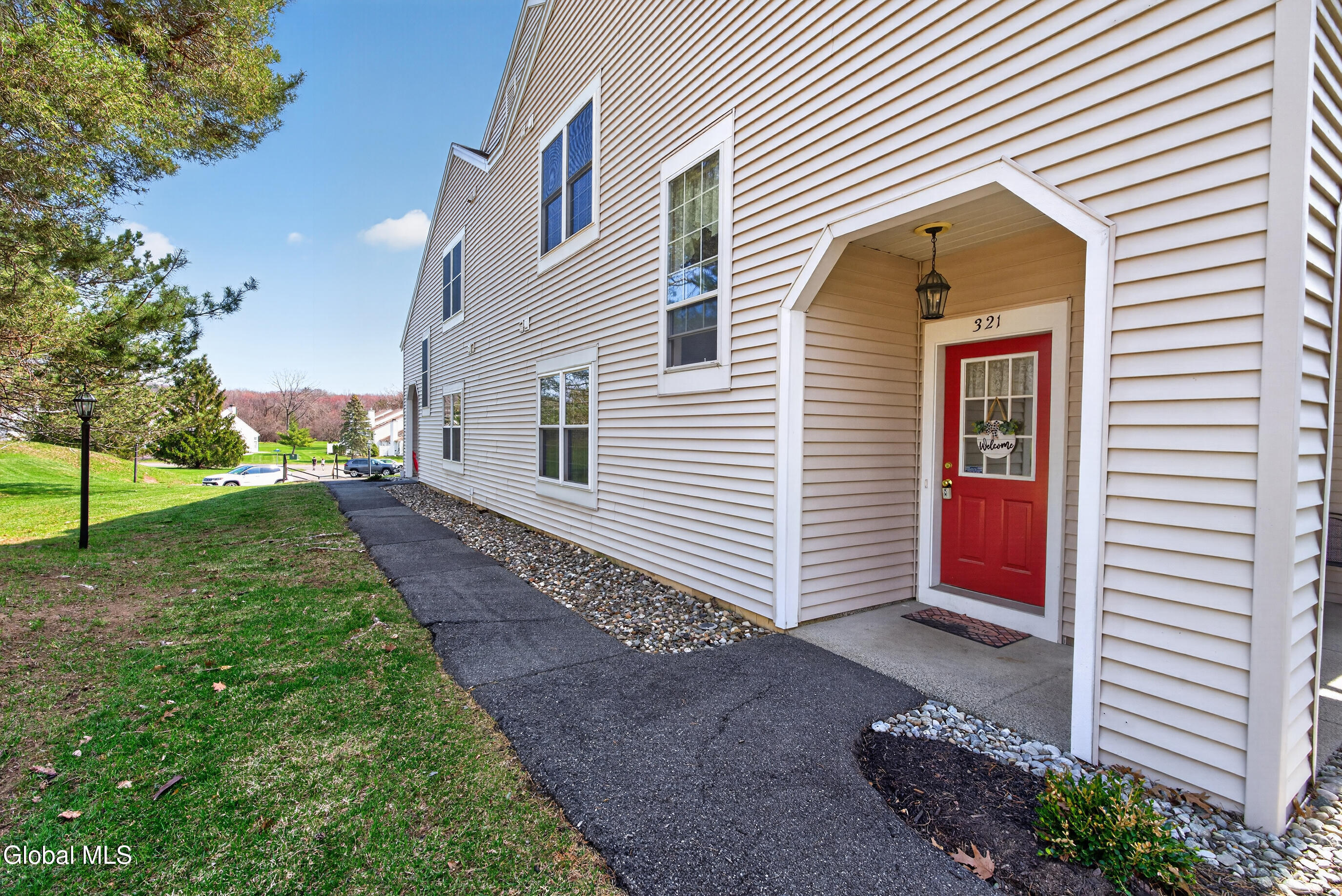 321 Diamond Rock Circle