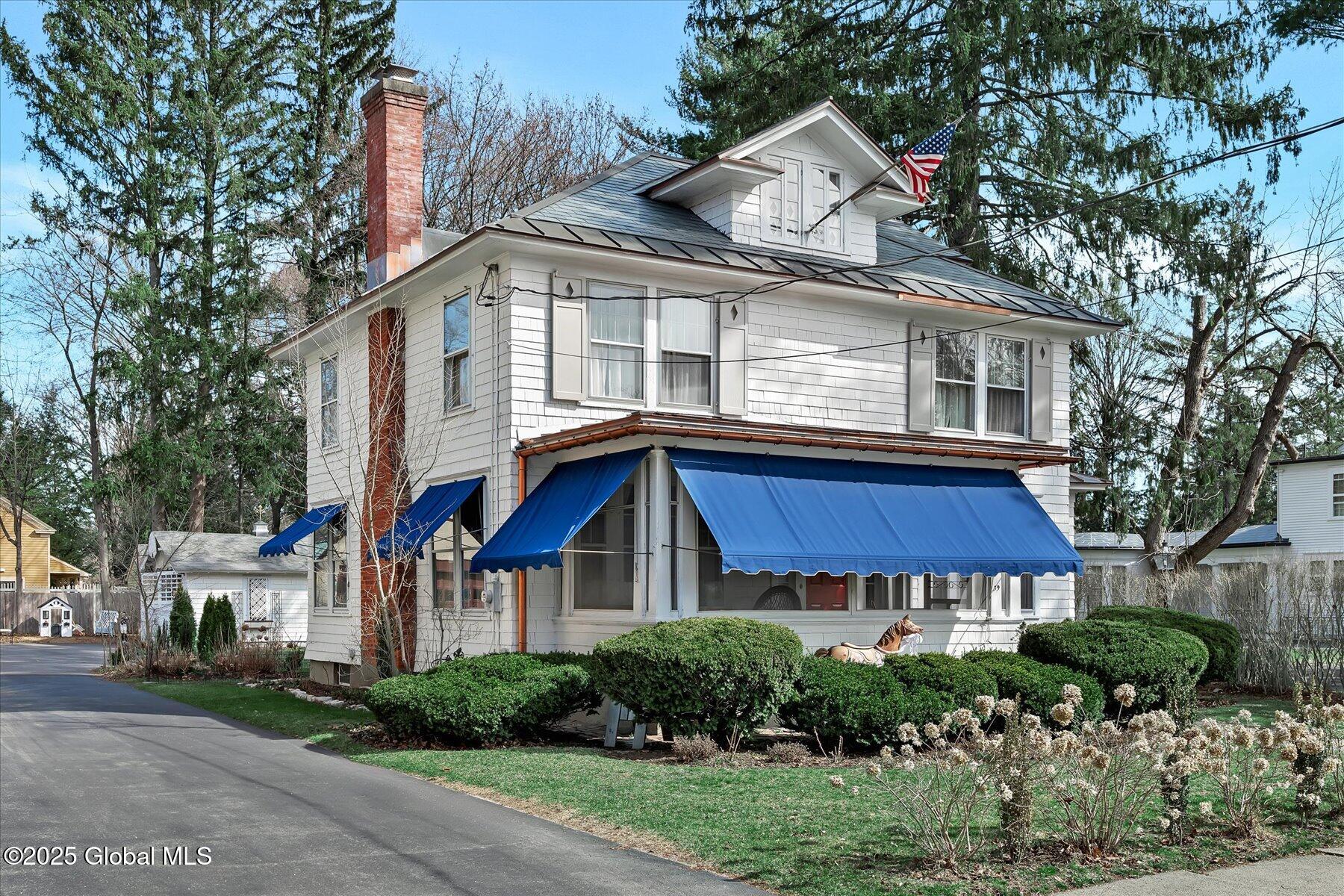 39 5th Avenue, Saratoga Springs, New York image 2