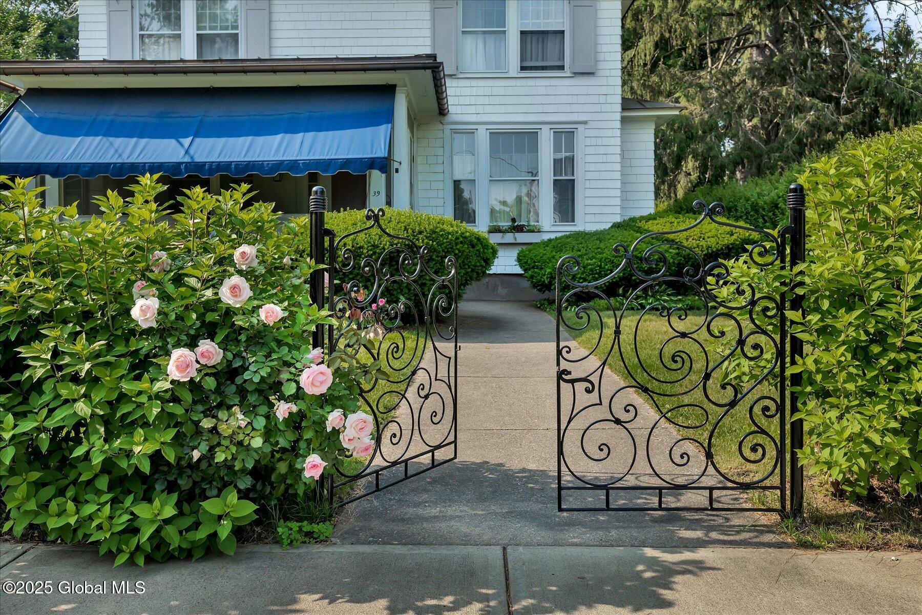 39 5th Avenue
