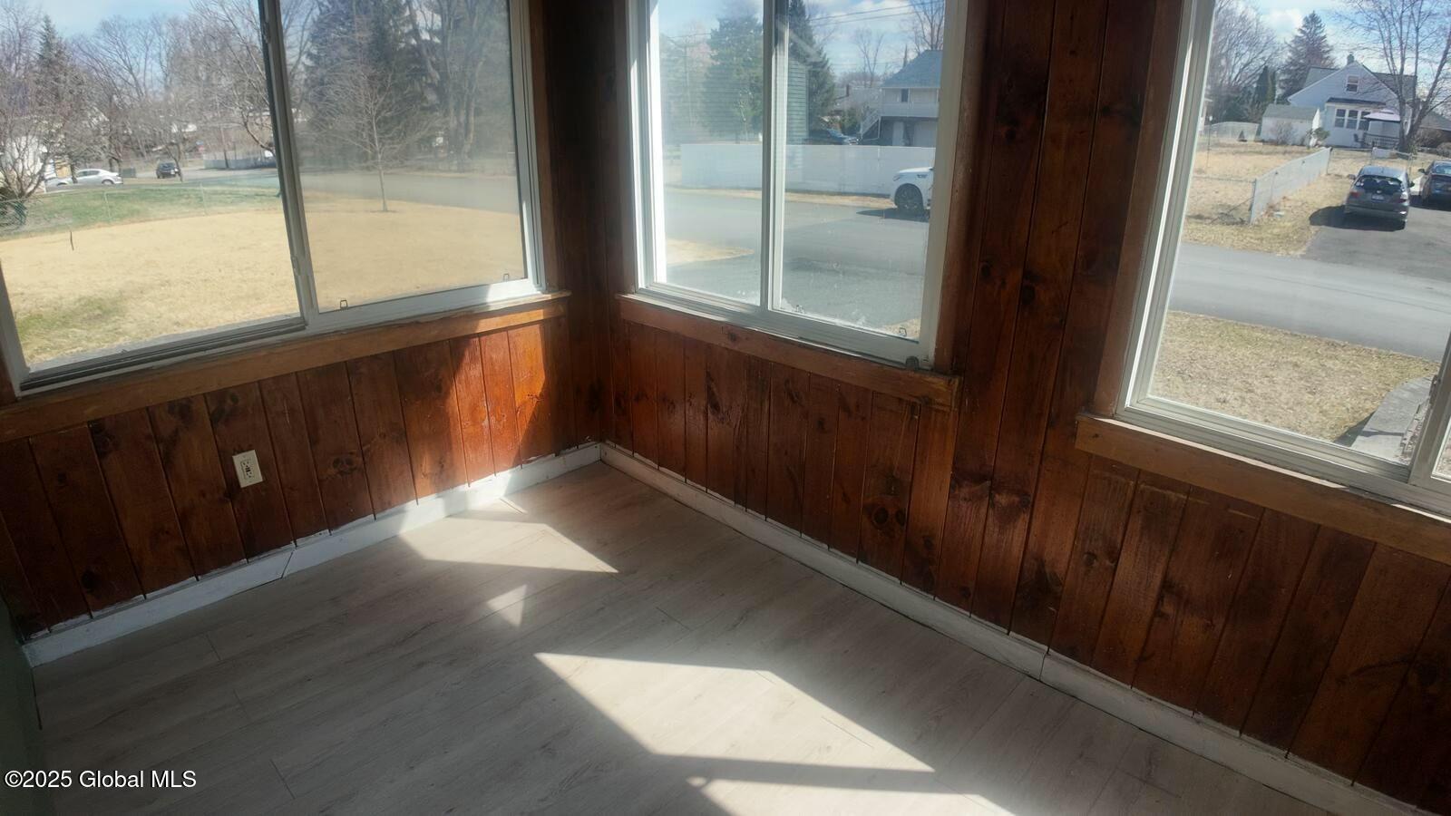 35 Conliss Avenue, Cohoes, New York image 3