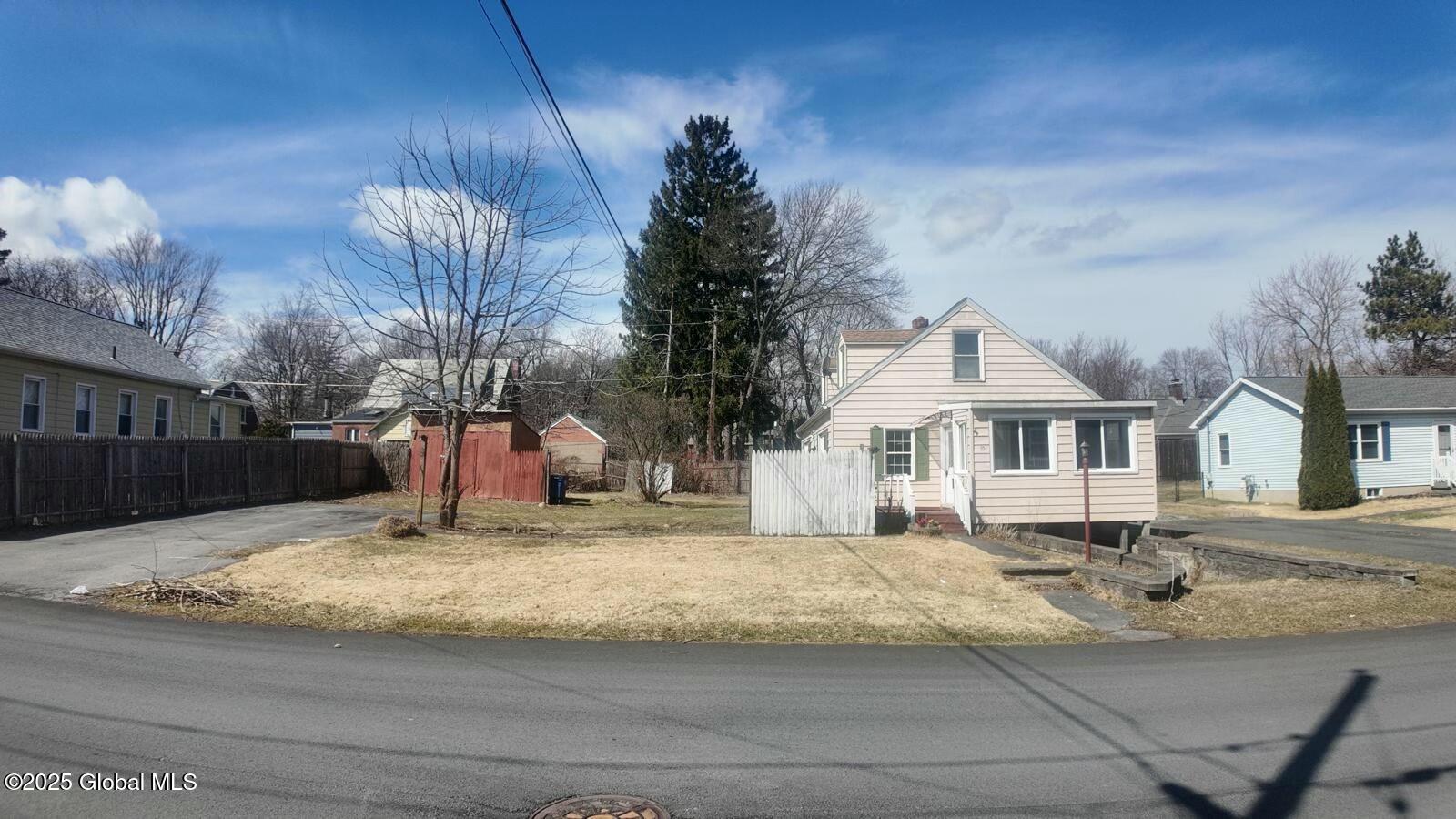 35 Conliss Avenue, Cohoes, New York image 2