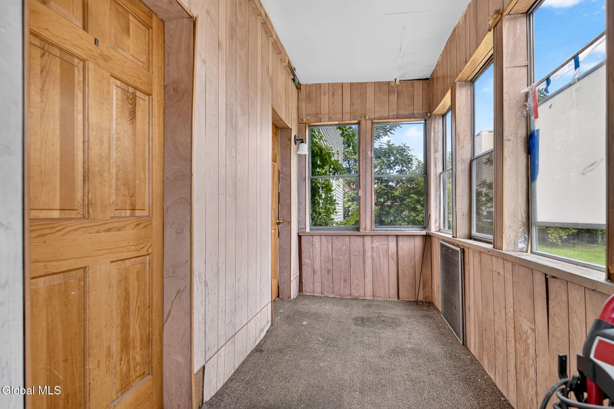 411 9th Street