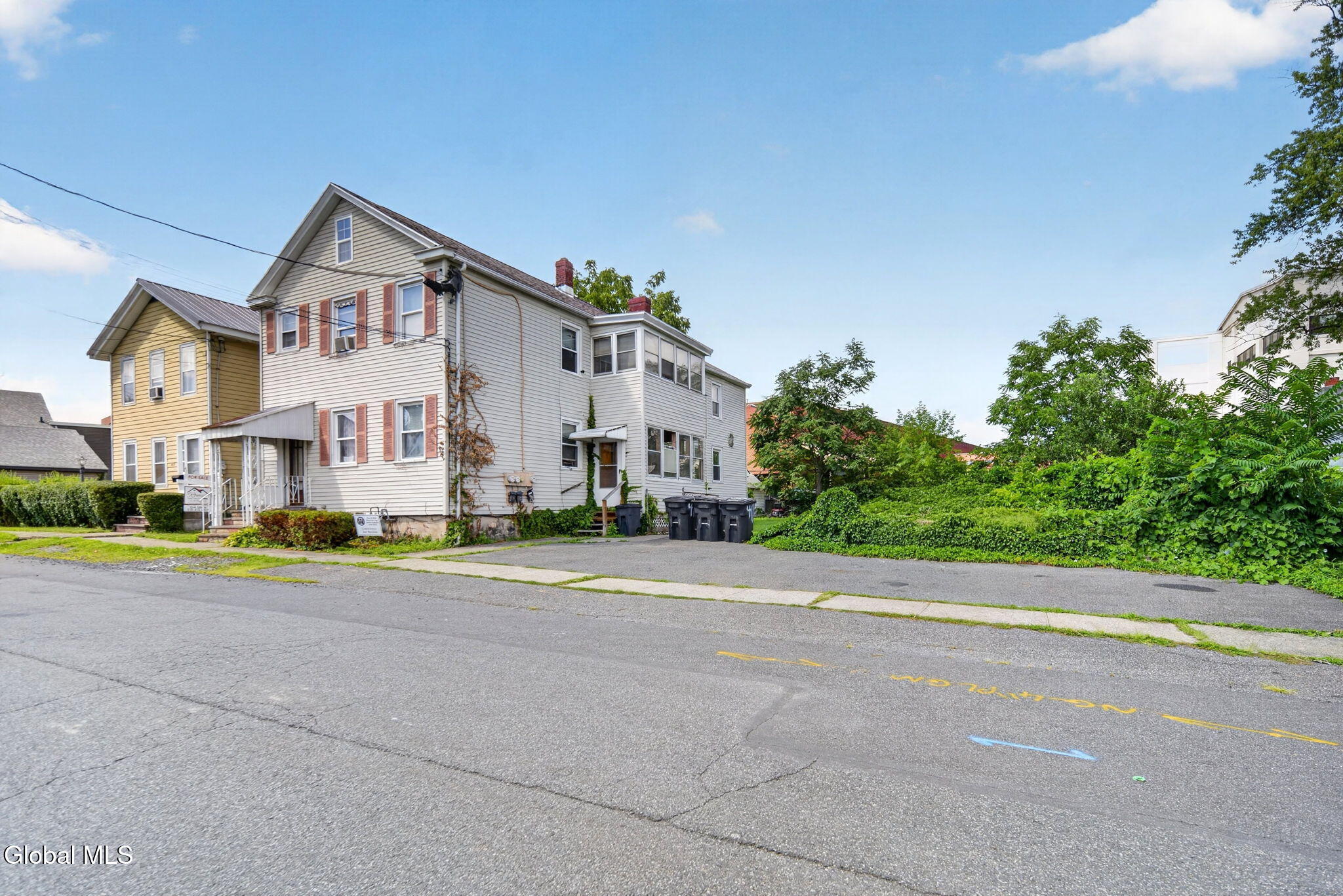 411 9th Street