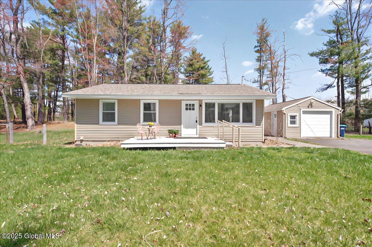 213 Elm Avenue #EAST, Selkirk, New York image 1