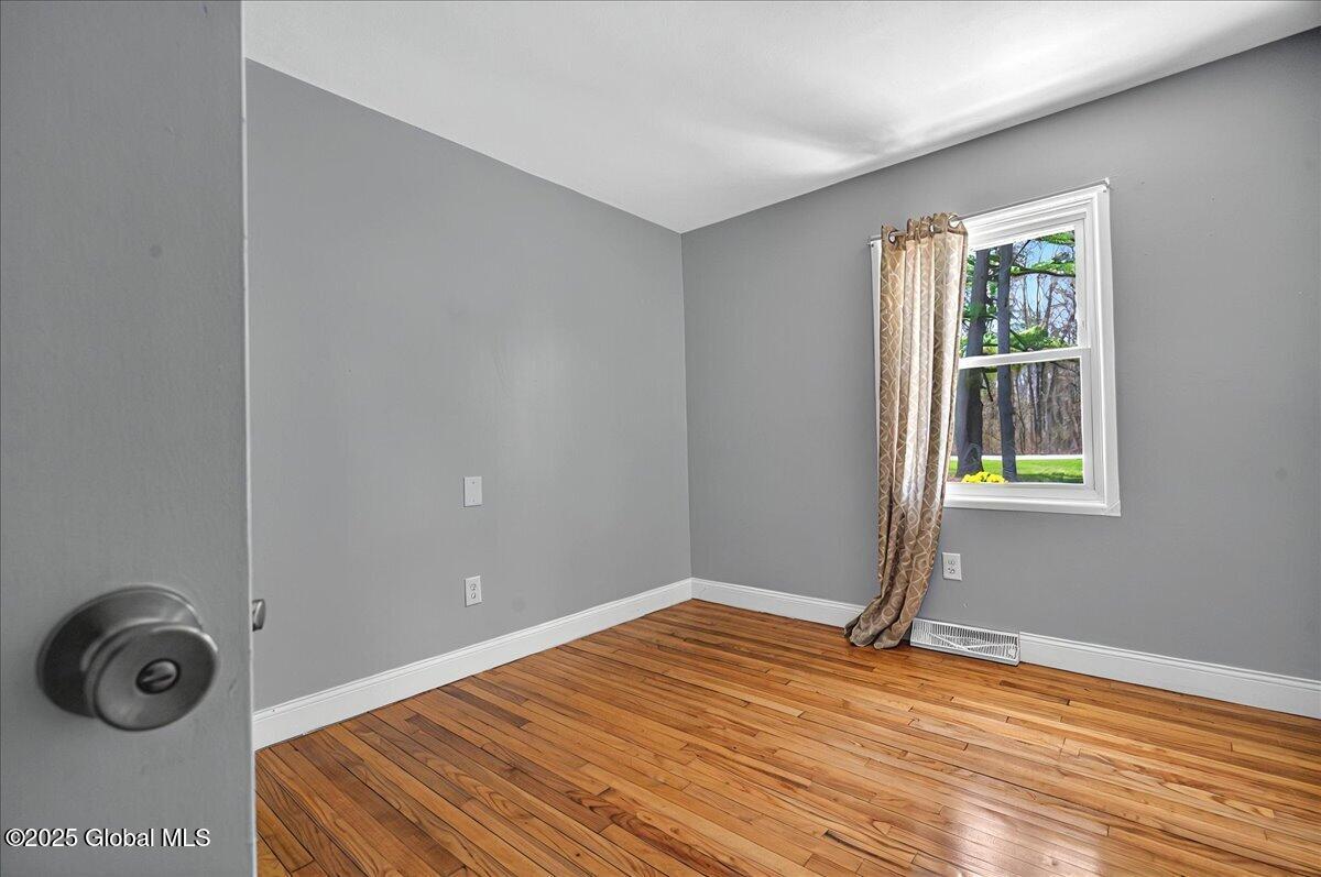 213 Elm Avenue #EAST, Selkirk, New York image 17