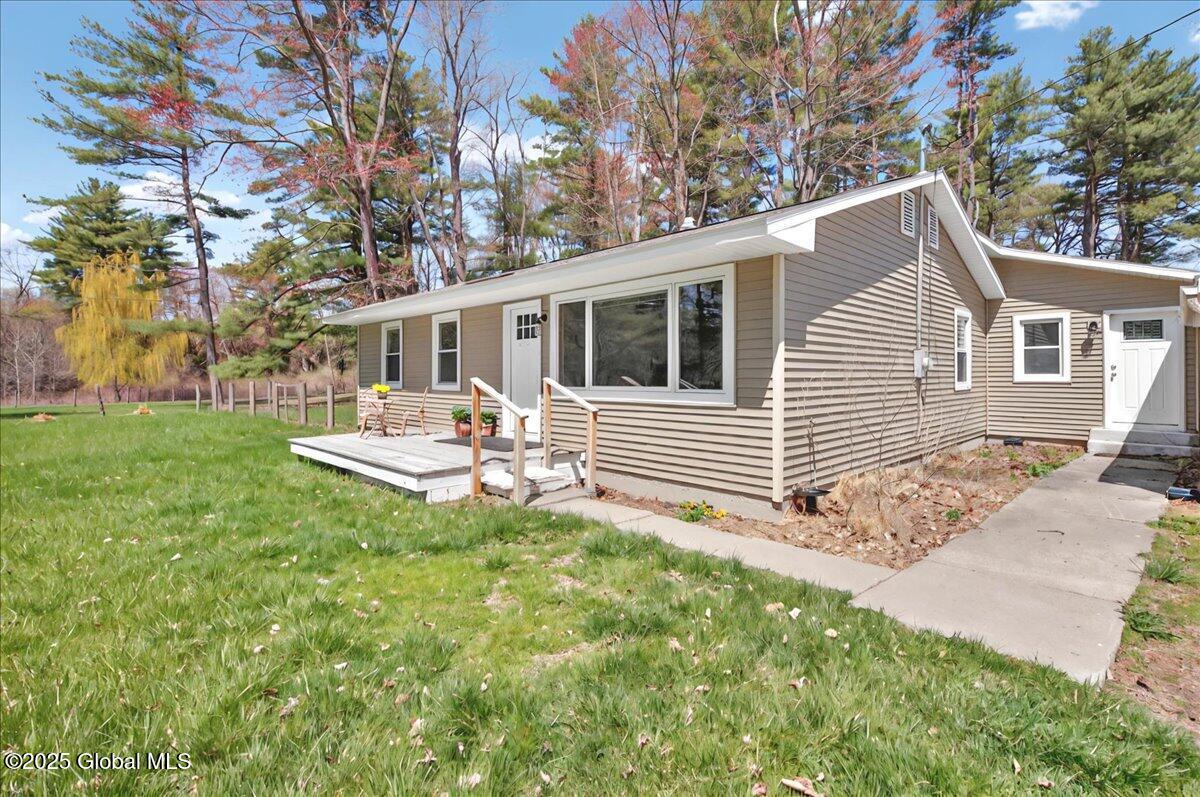 213 Elm Avenue #EAST, Selkirk, New York image 25