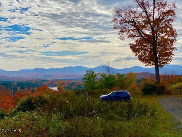 L9.000 Palisade Parkway