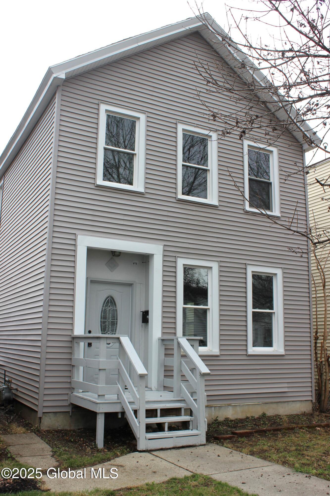 447 6th Avenue, Troy, New York image 1
