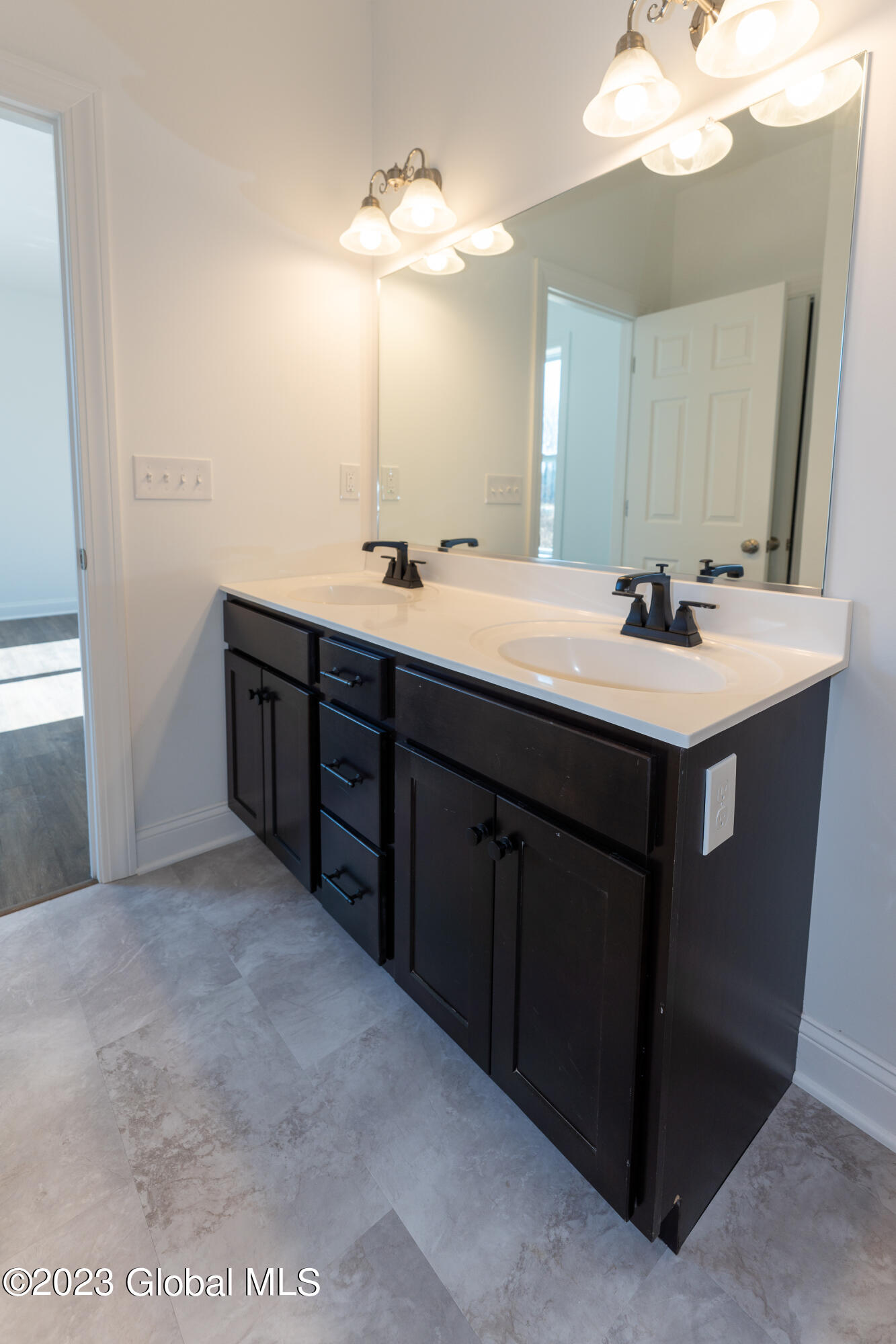 4 Aspen Drive, Ballston Lake, New York image 10