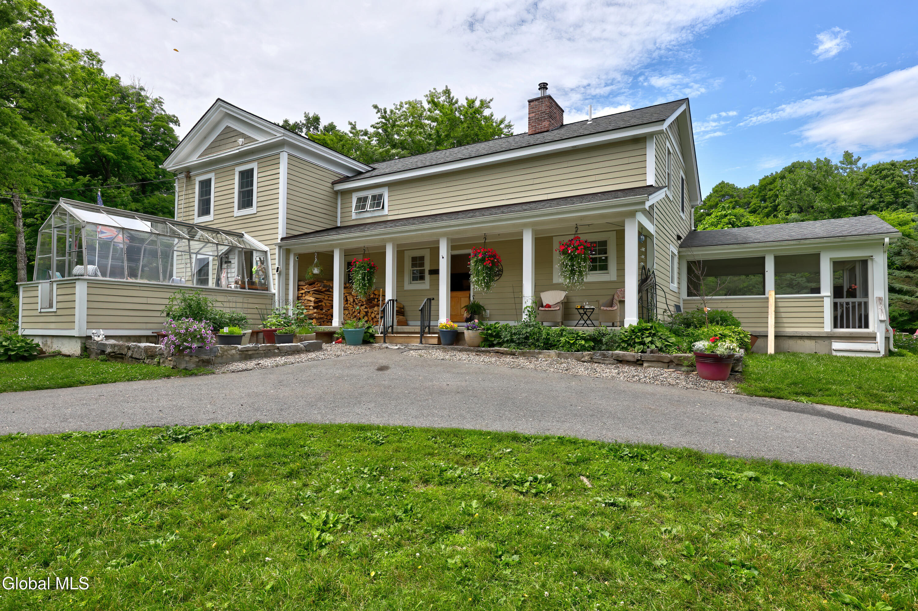 828 County Line Road