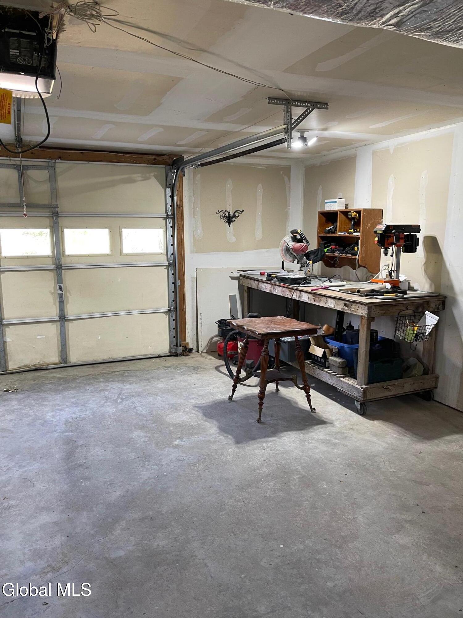 Cobleskill, New York 12043, United States, 3 Bedrooms Bedrooms, ,2 BathroomsBathrooms,Residential,Active,216319