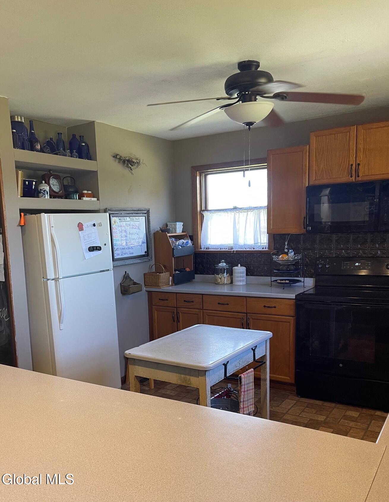 Cobleskill, New York 12043, United States, 3 Bedrooms Bedrooms, ,2 BathroomsBathrooms,Residential,Active,216319