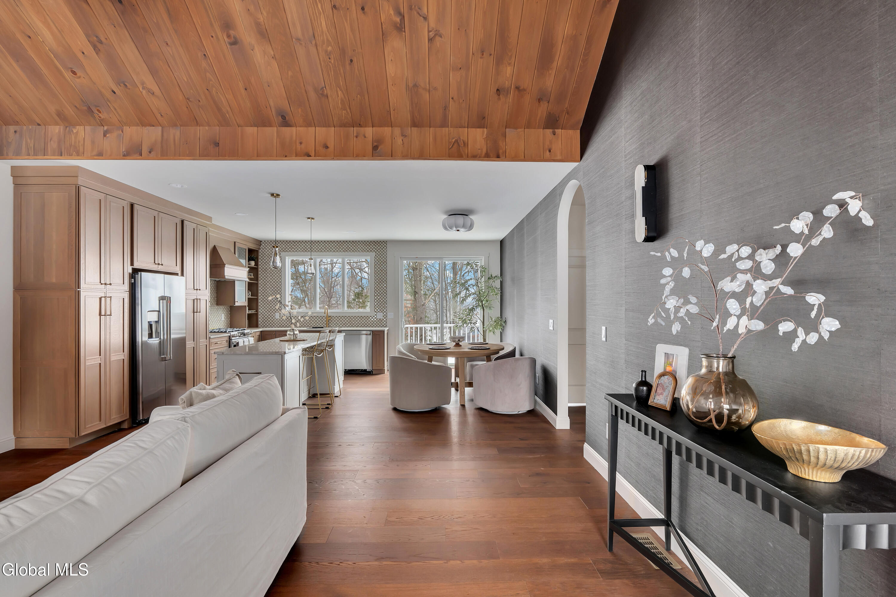 27 Woodland Hill Road
