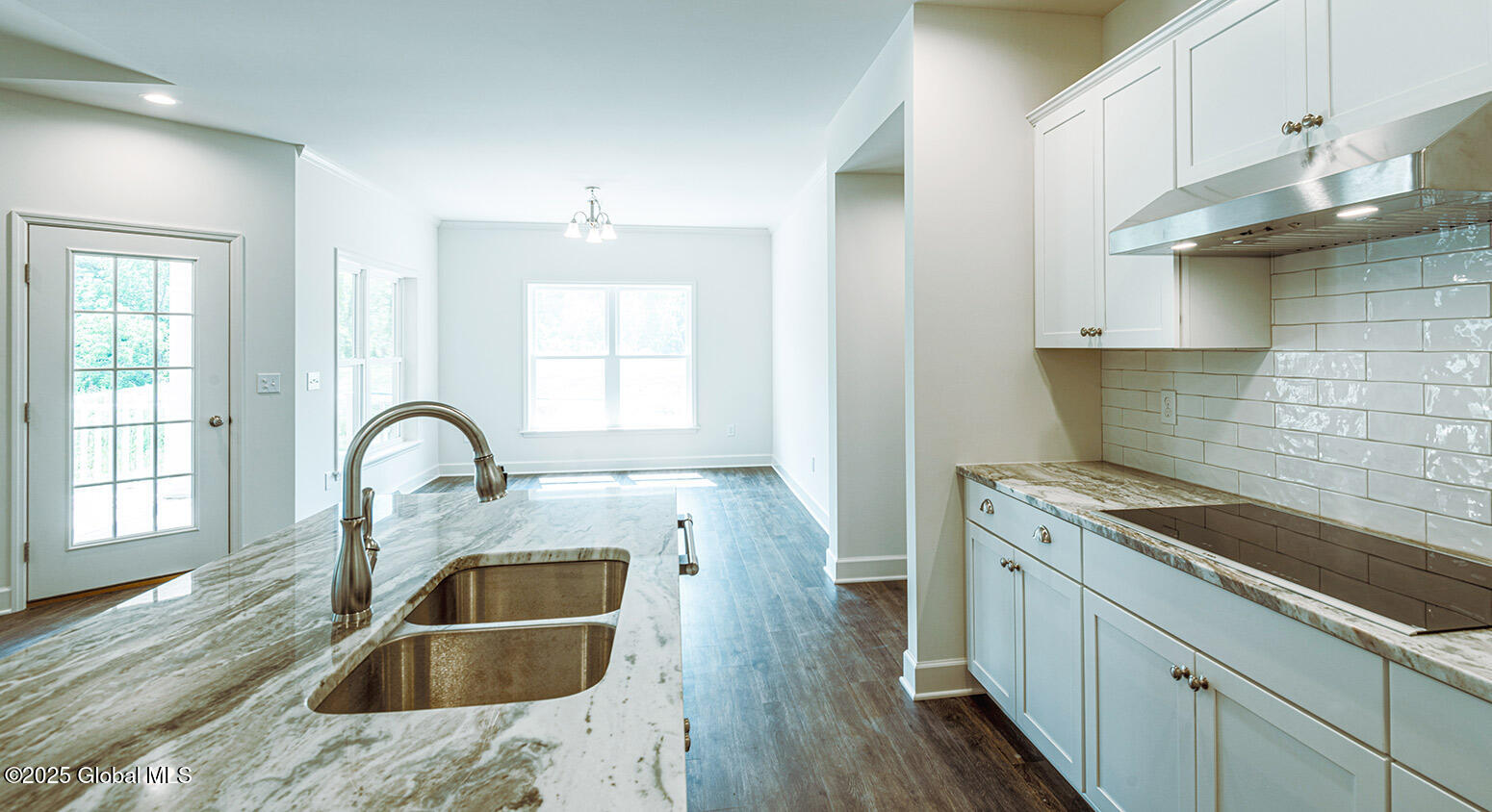 31 Indigo Court, Selkirk, New York image 5
