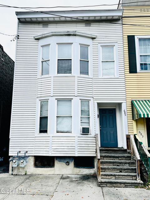 Photo of 685 Clinton Avenue, Albany, NY 12206 (MLS # 202527890)