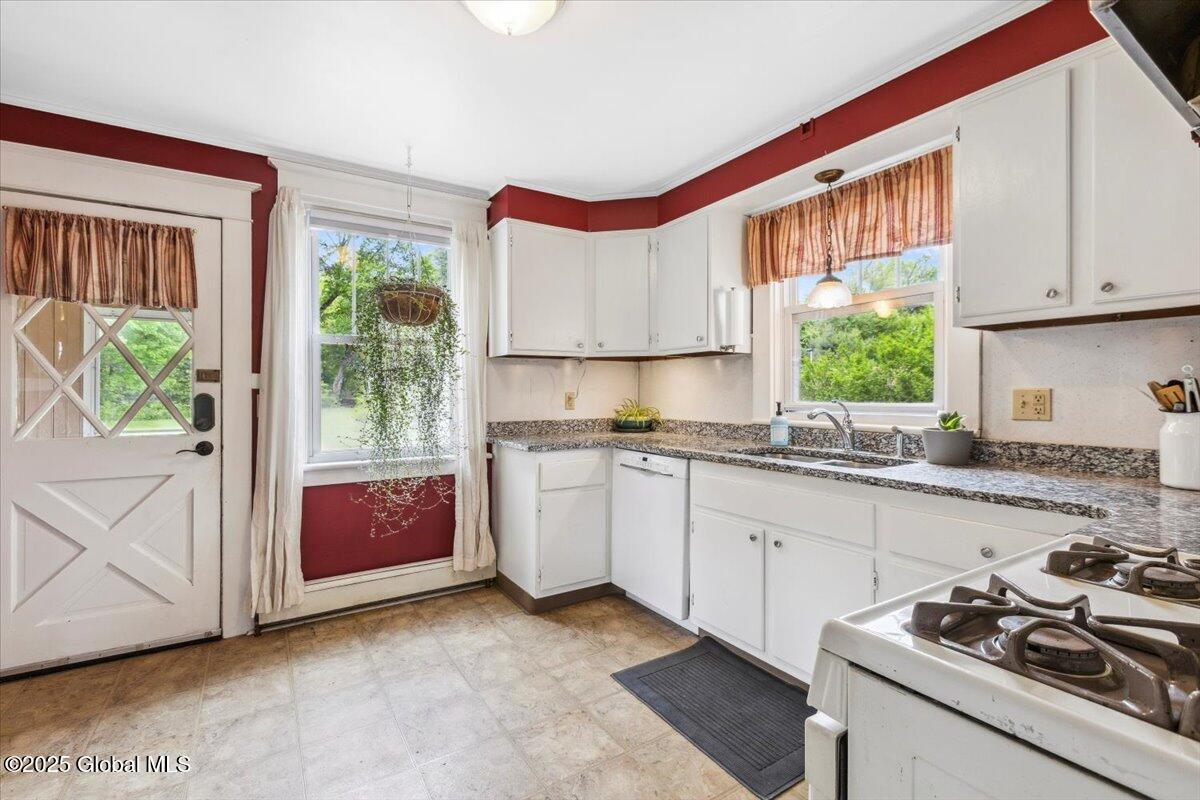 163 Maple Avenue, Glenville, New York image 18