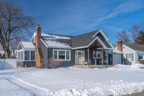 Homes For Sale - 27 Lincoln Street<br/> Hudson Falls, NY 12839