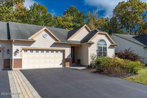 Photo for 15 Camden Circle