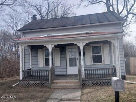 Homes For Sale - 113 Lafayette Street<br/> Saratoga County, Victory Mills, NY 12884