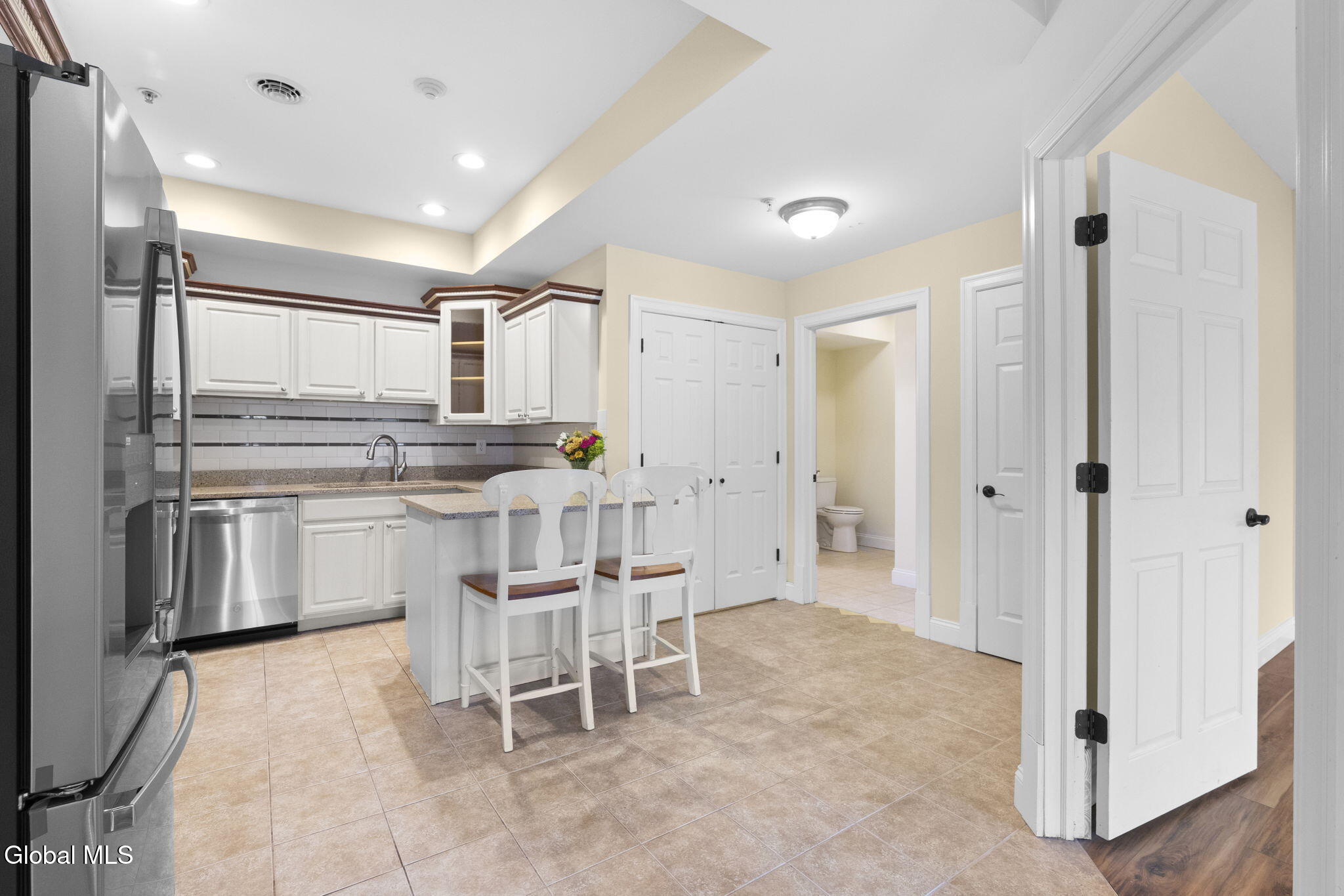 80 Maple Avenue APT A