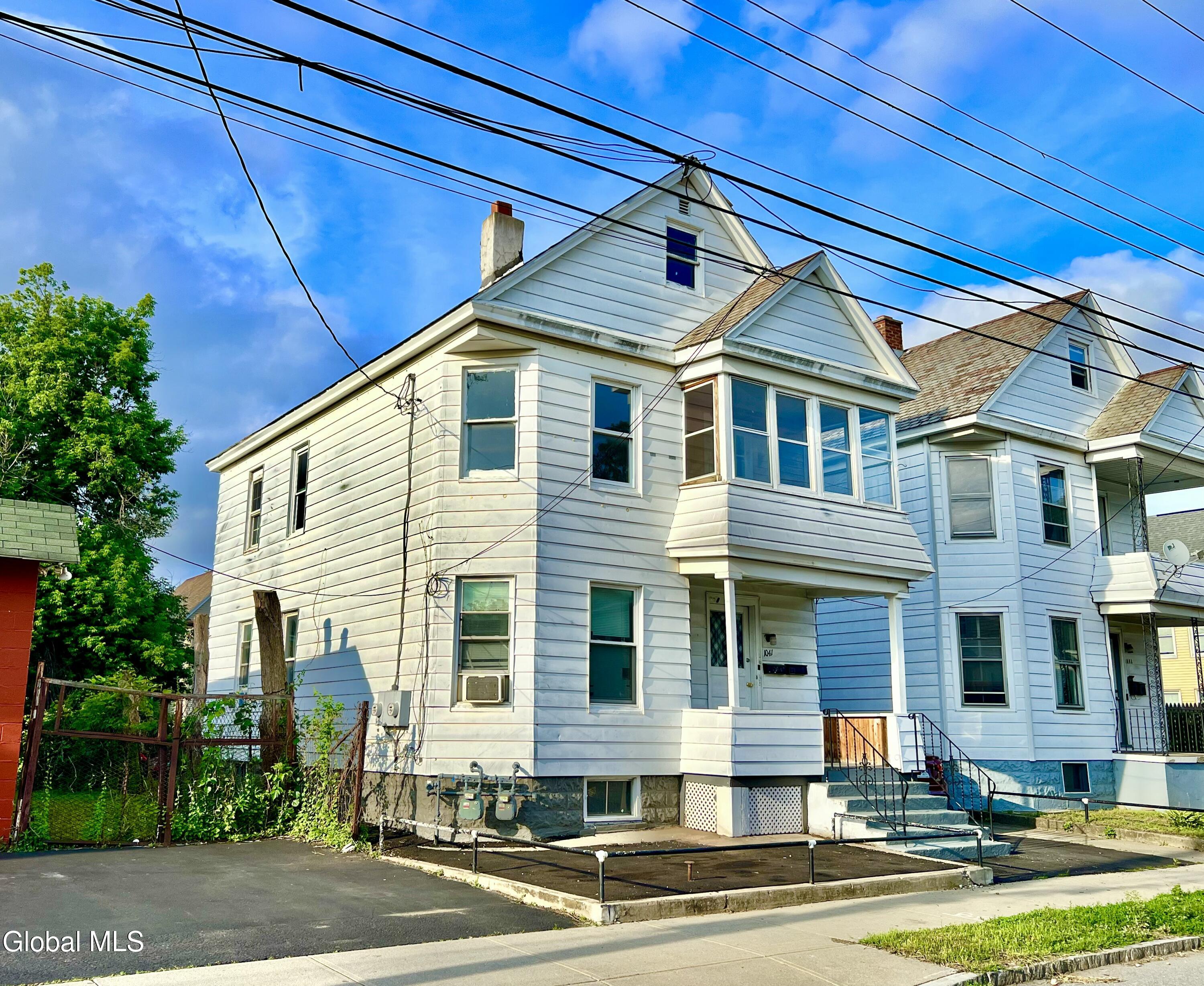 Schenectady, New York 12307, United States, 4 Bedrooms Bedrooms, ,2 BathroomsBathrooms,Residential,Pending,180733