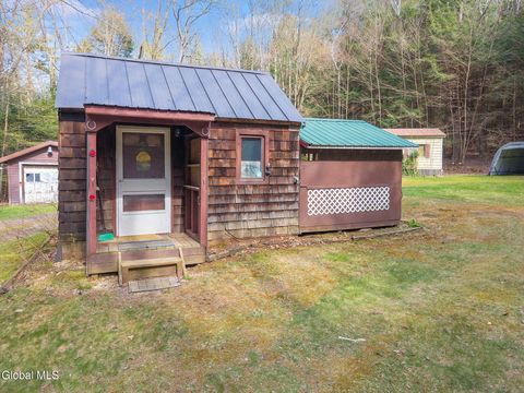 Photo of 2284 Pumpkin Hollow Road, Oneonta, NY 13820 (MLS # 202616334)