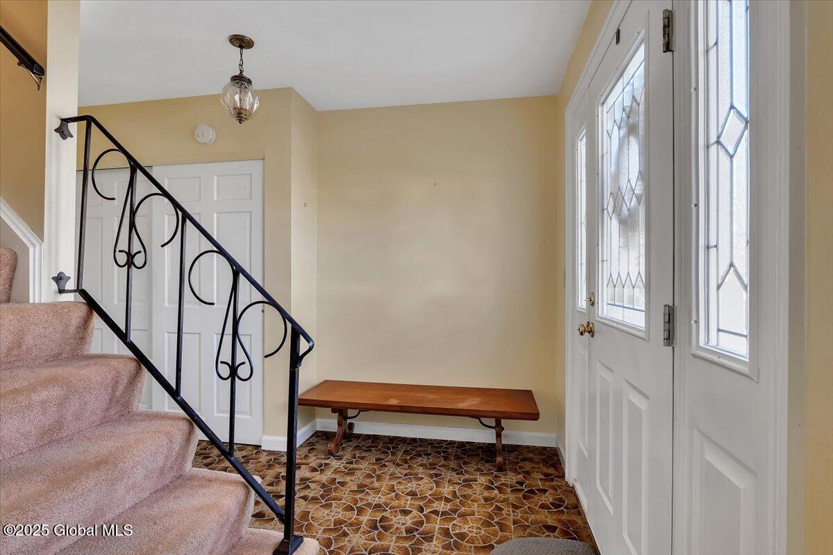 125 Horizon View Drive, East Greenbush, New York image 6