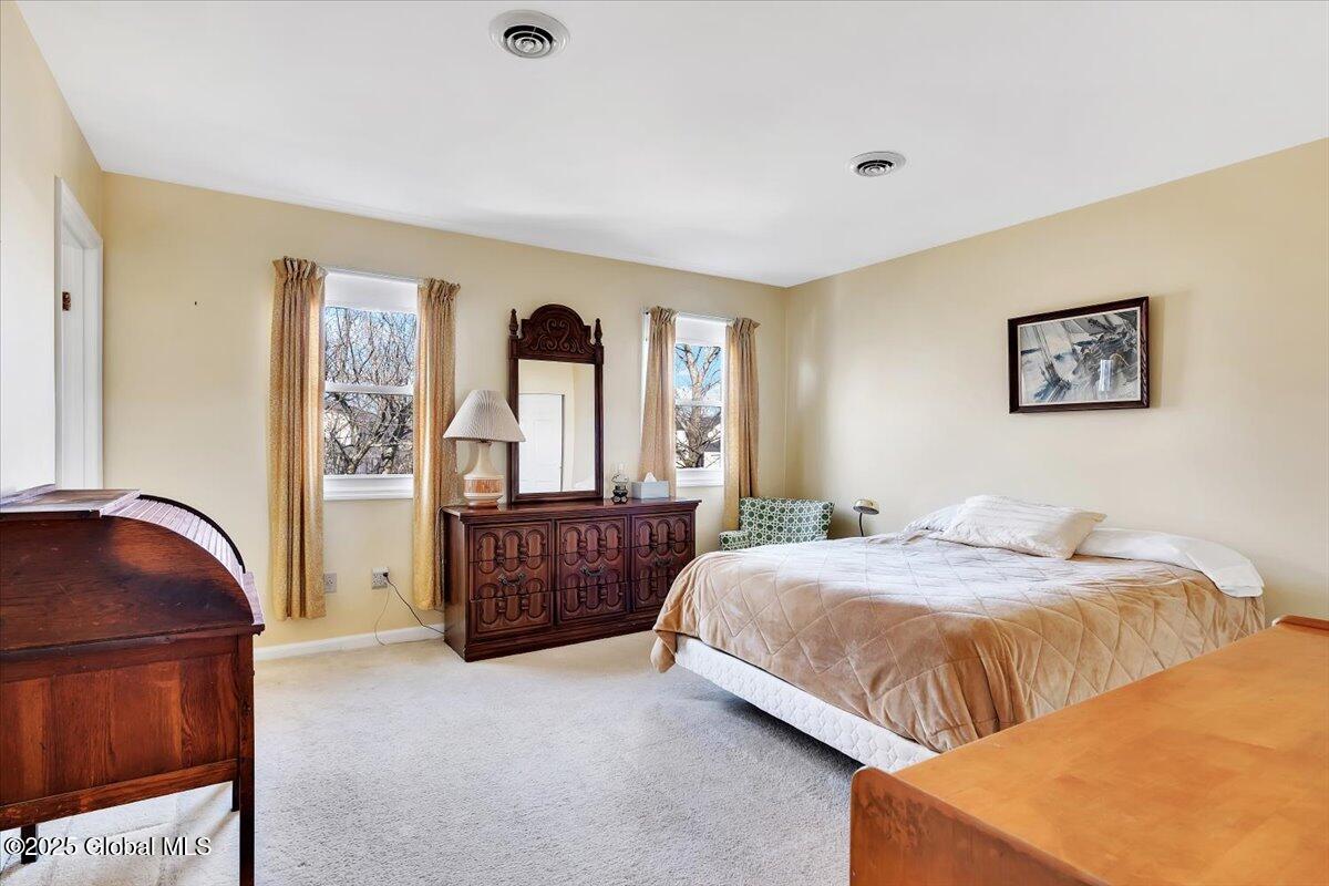 125 Horizon View Drive, East Greenbush, New York image 25