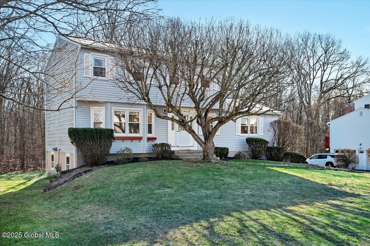 125 Horizon View Drive, East Greenbush, New York image 2