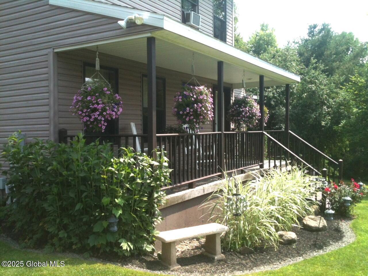 8 Bald Mountain Road, Troy, New York image 1