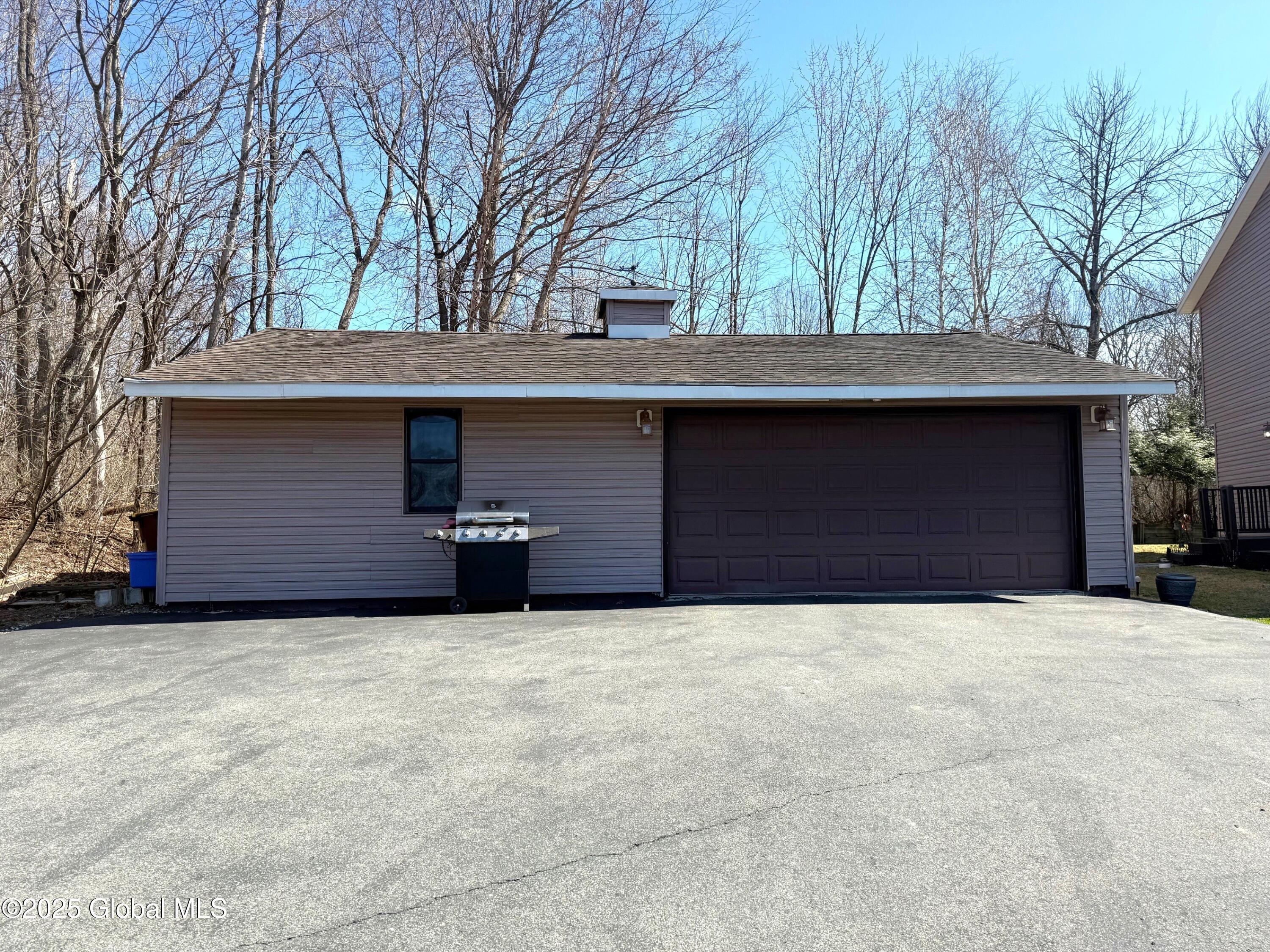 8 Bald Mountain Road, Troy, New York image 10