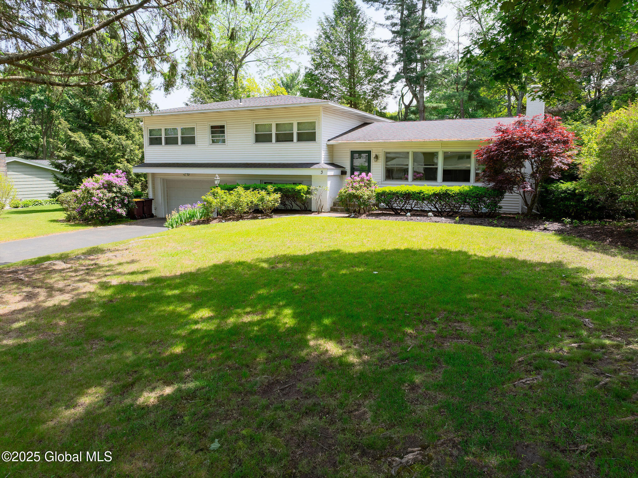 3 Paul Holly Drive, Loudonville, New York image 2