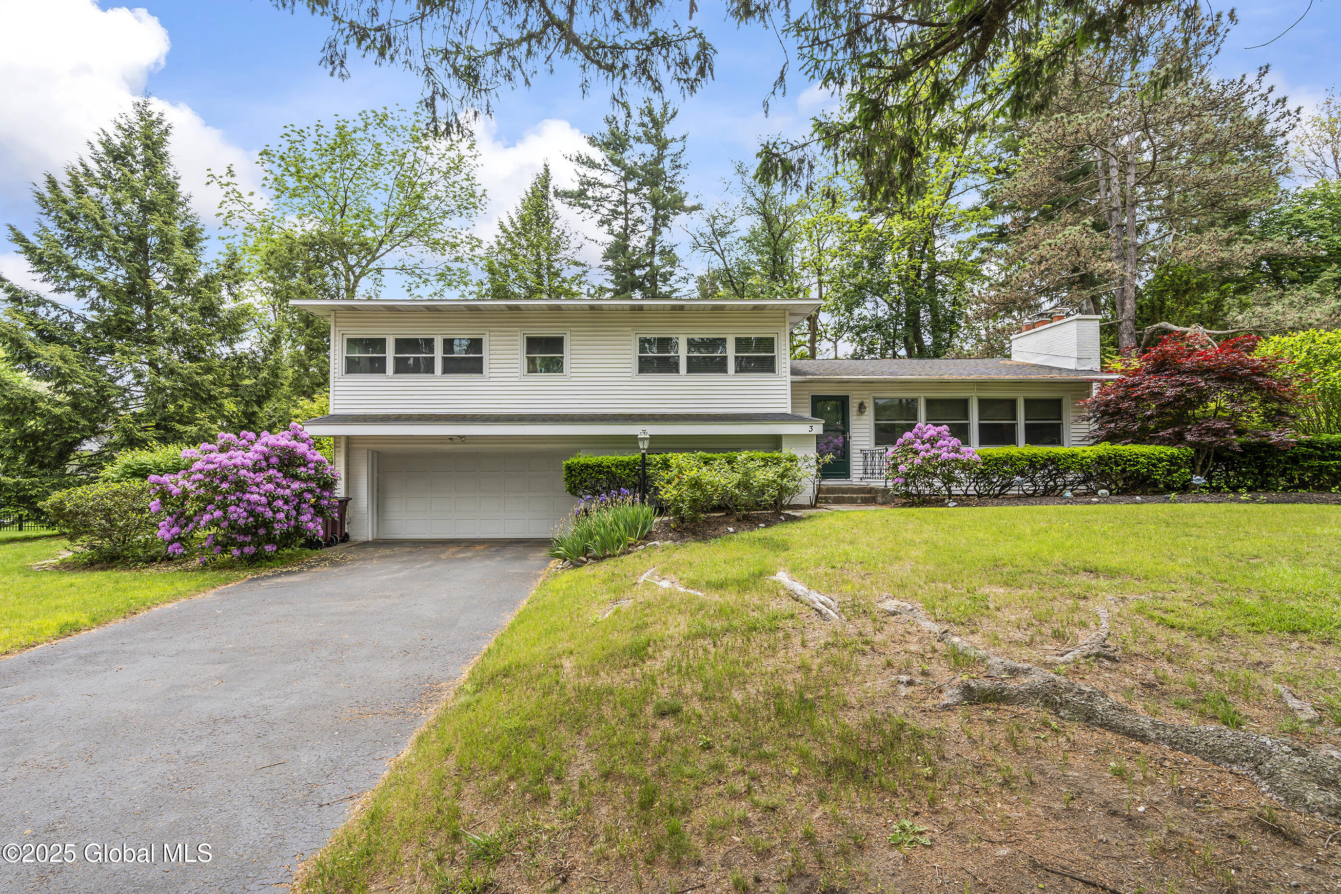 3 Paul Holly Drive, Loudonville, New York image 1