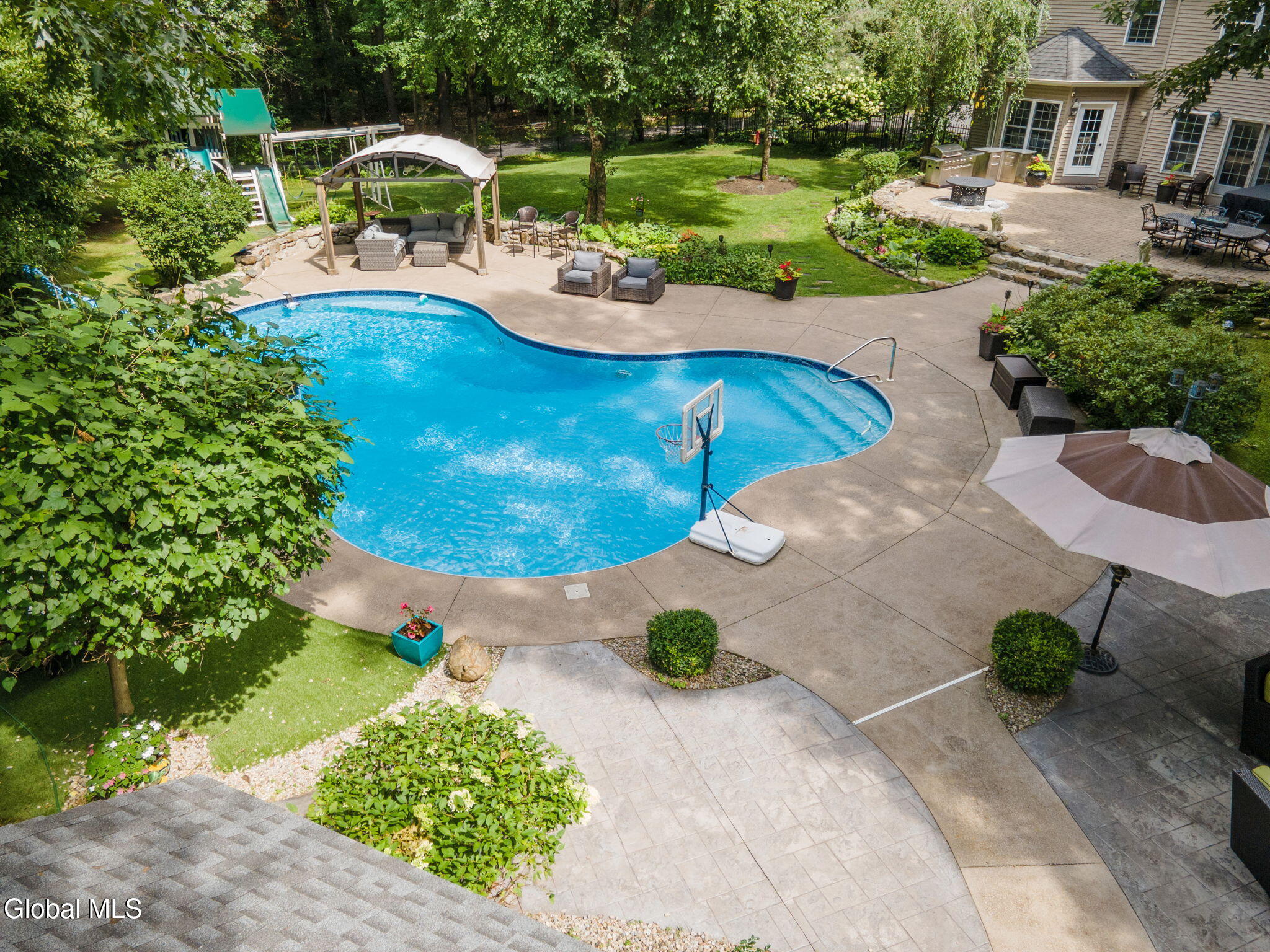 6 Seymour Drive