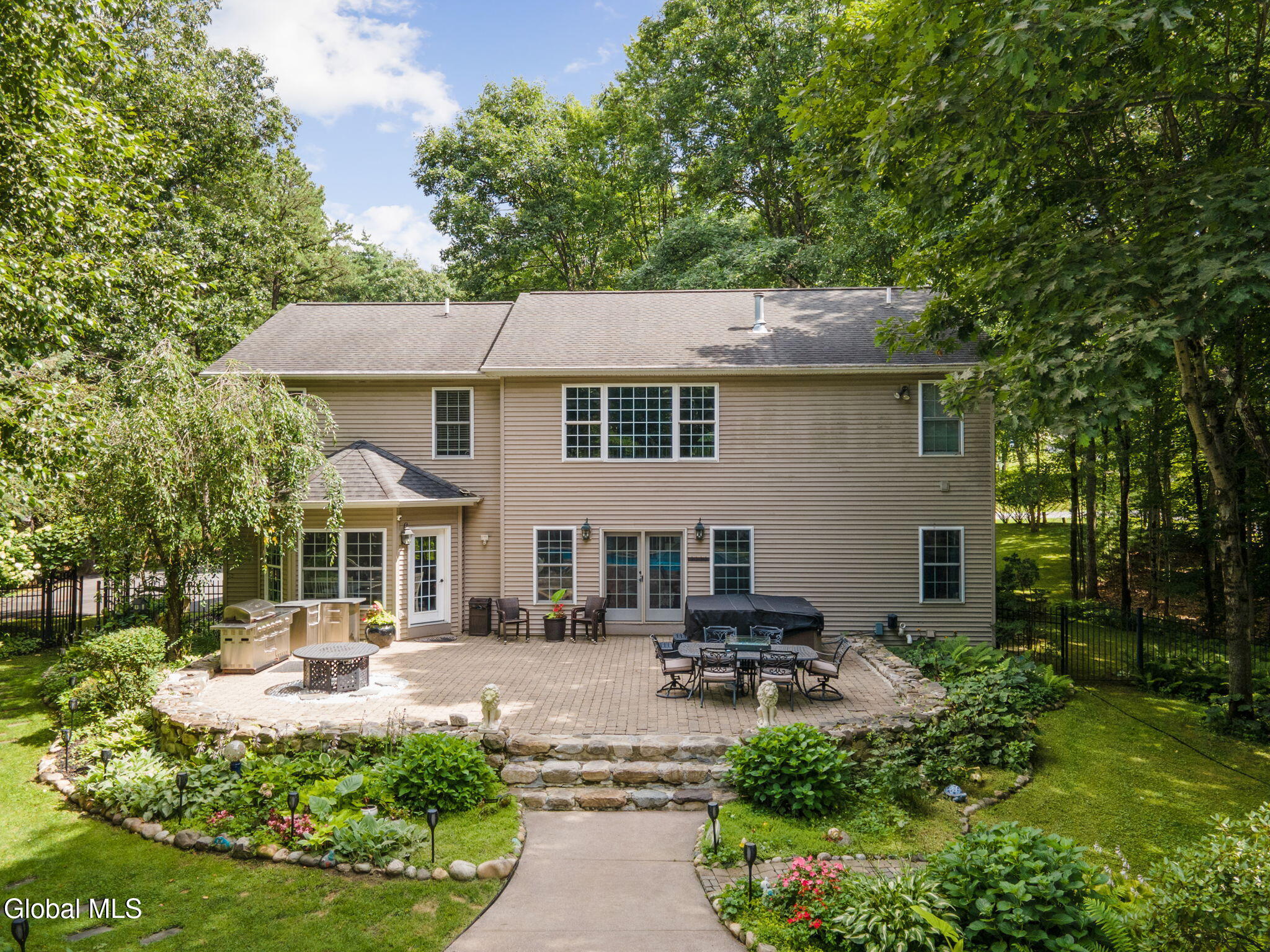 6 Seymour Drive