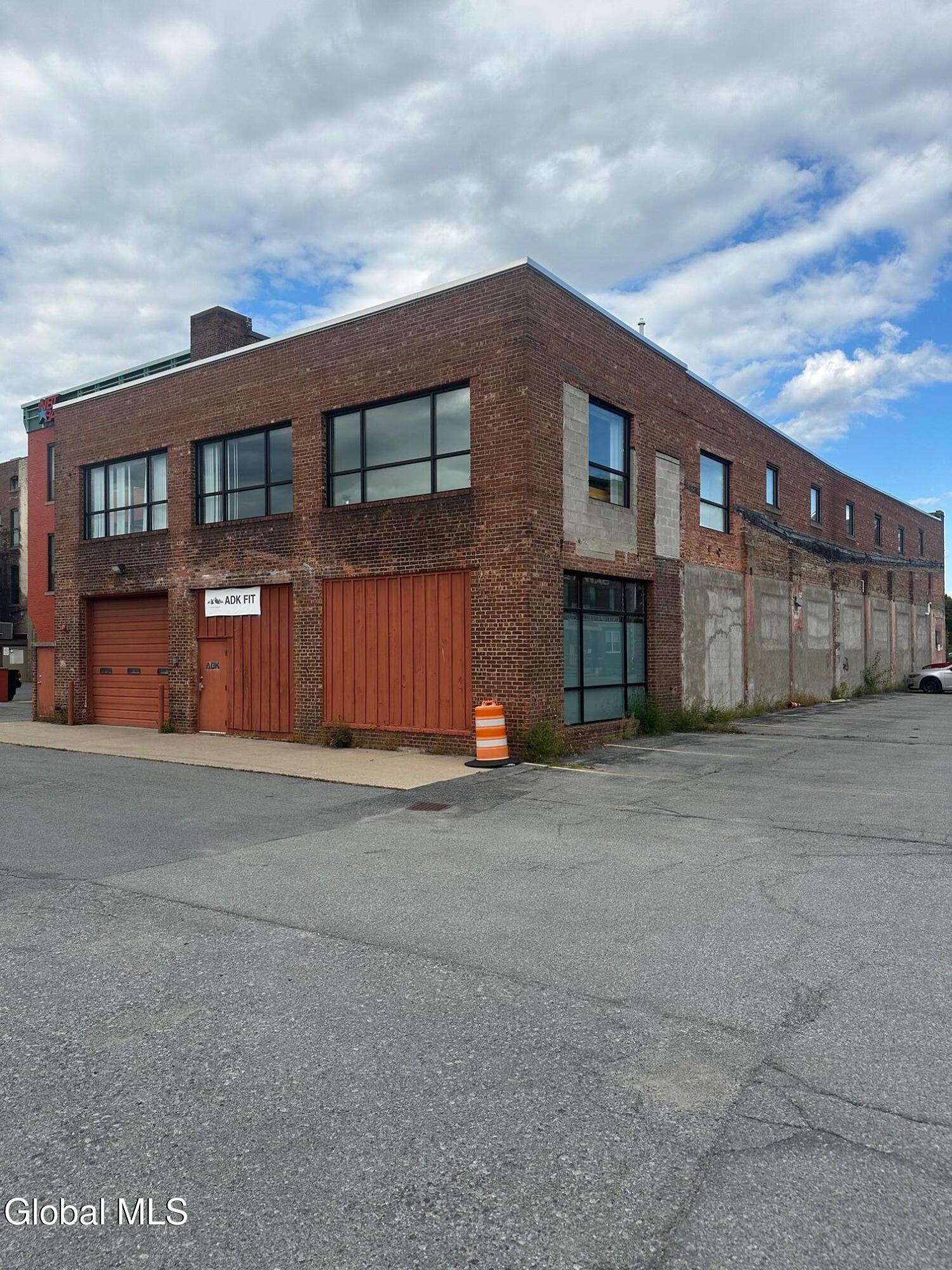 64 Glen Street