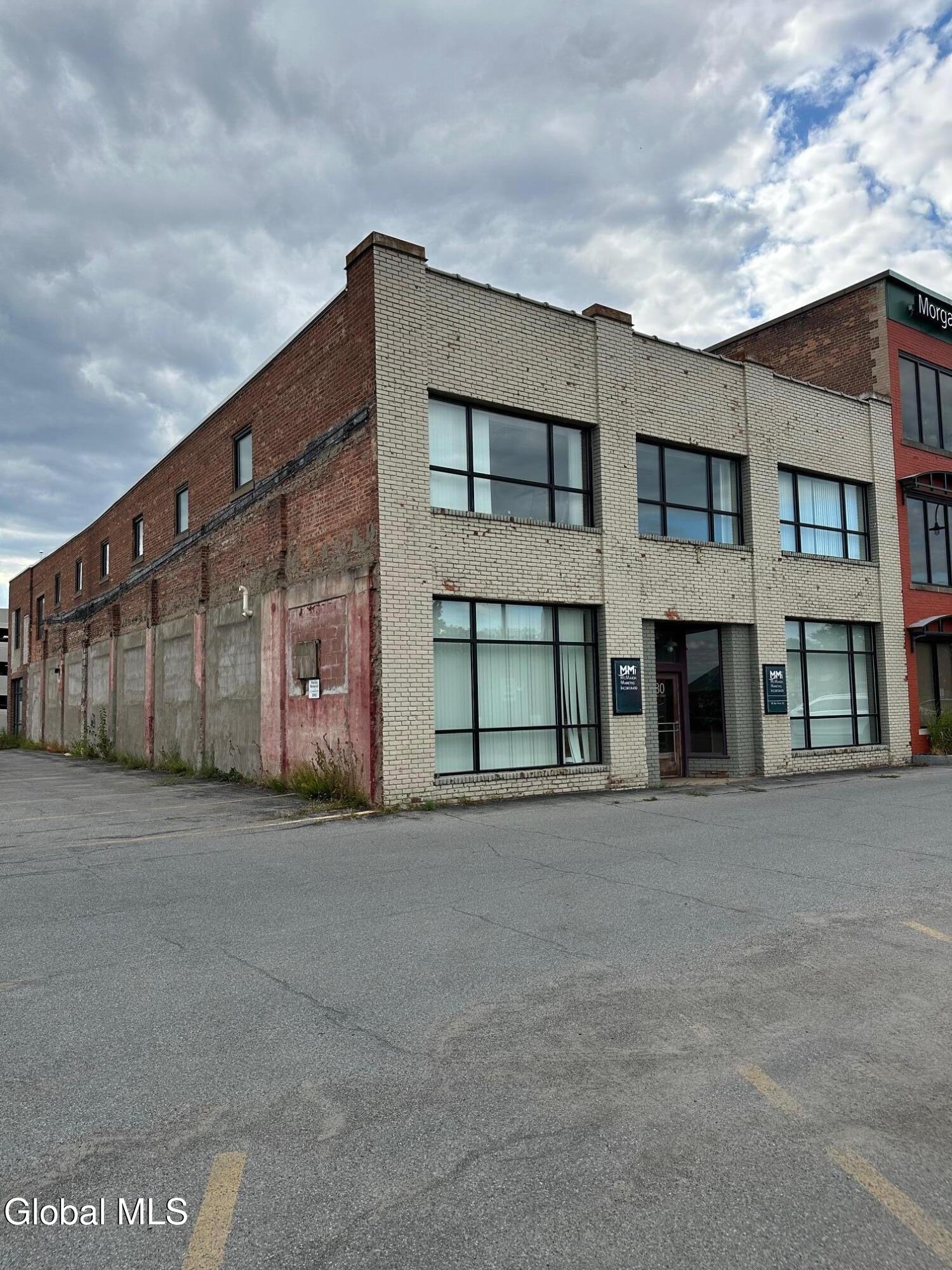 64 Glen Street