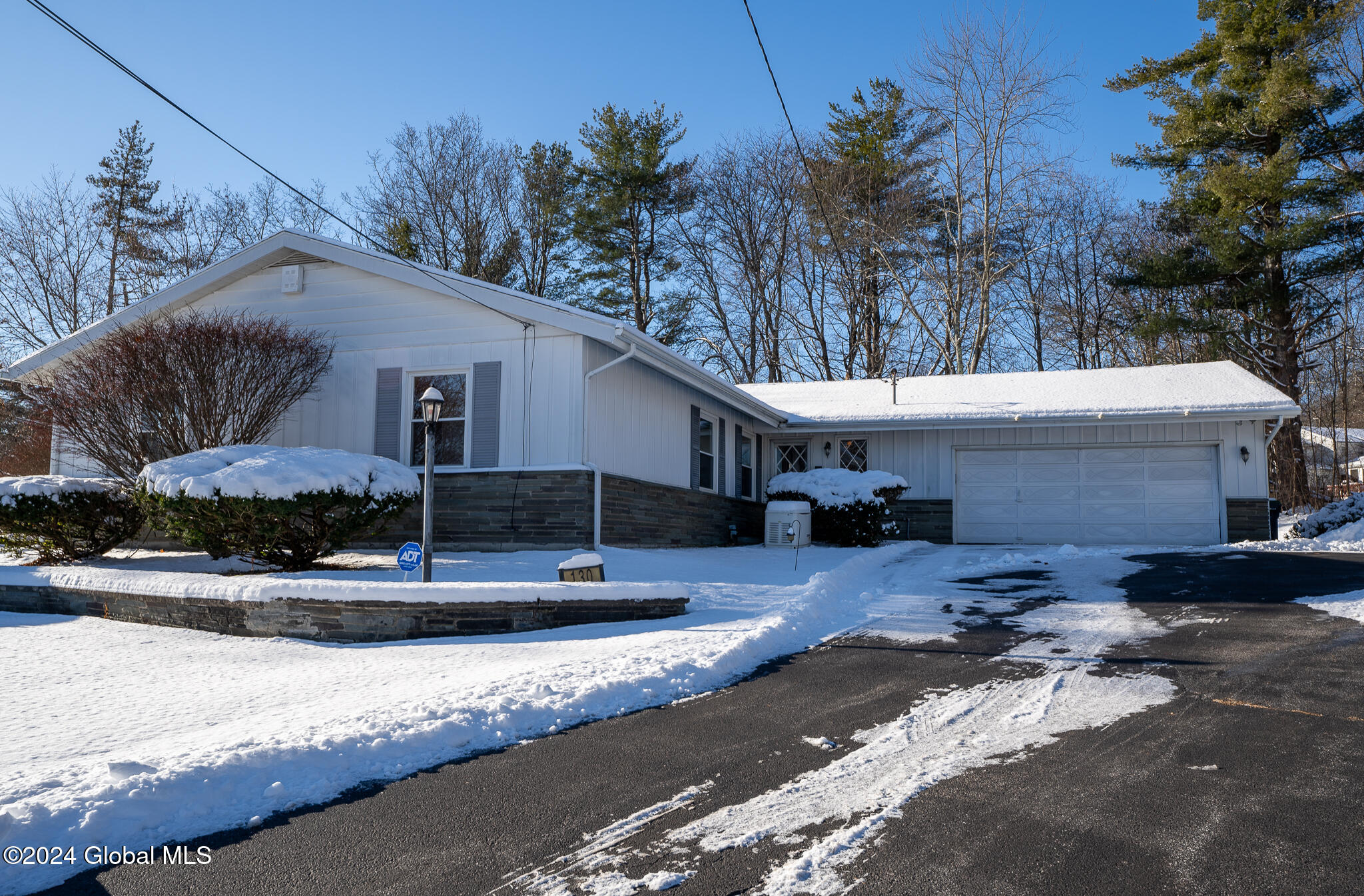 130 Maplewood Drive, Schenectady, New York image 1