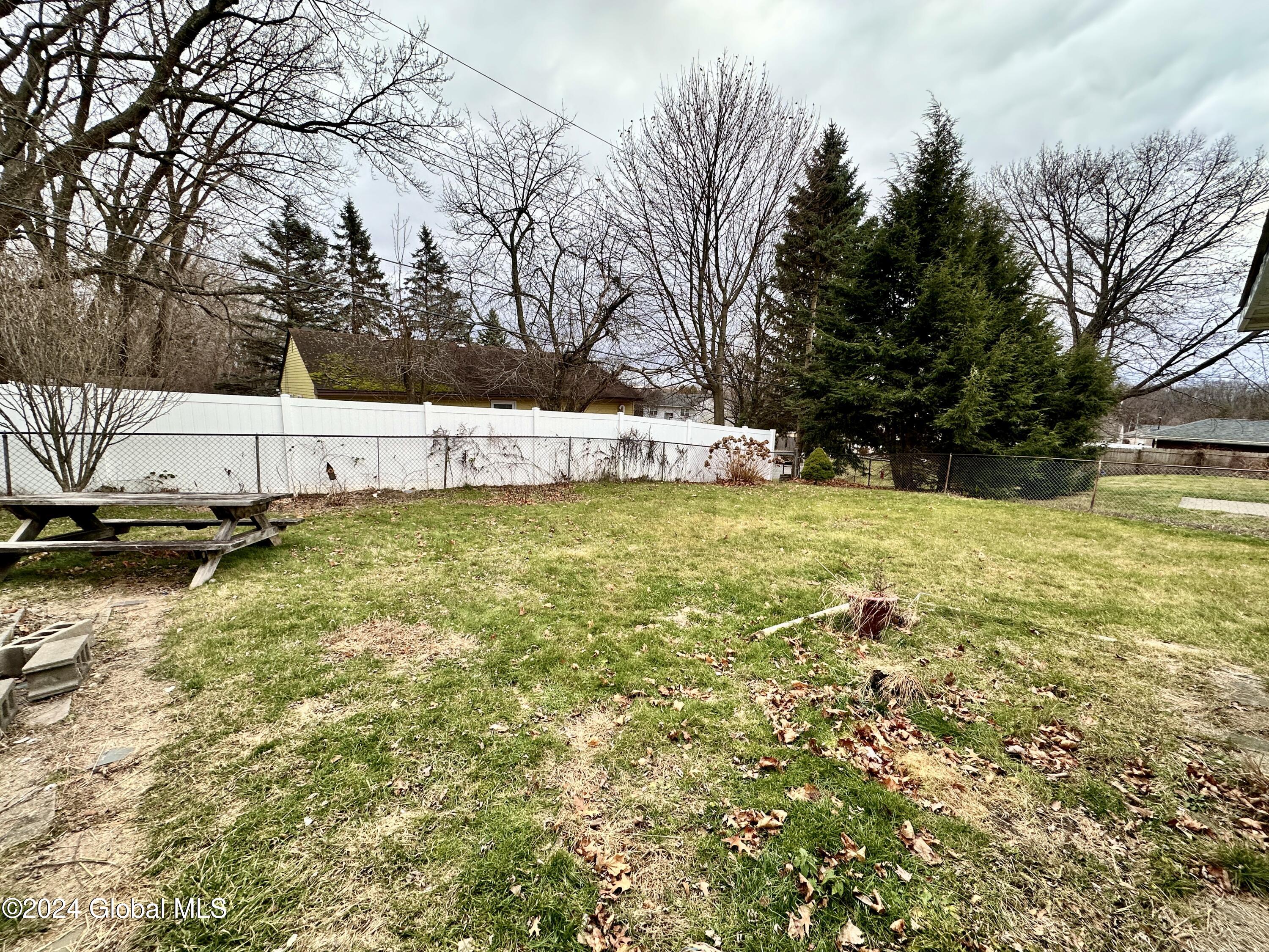 2 Buttercup Drive, Albany, New York image 49